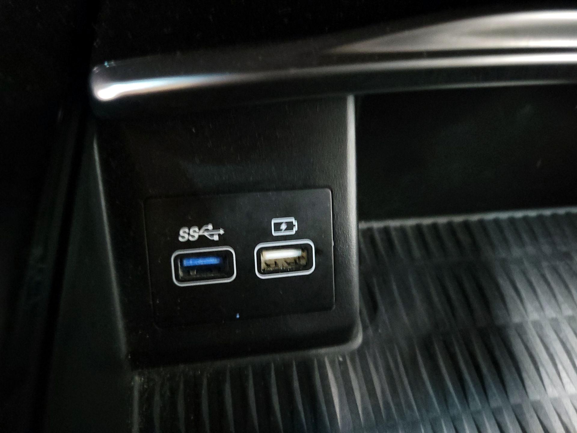 Thumbnail: 2023 Genesis G80 - 19