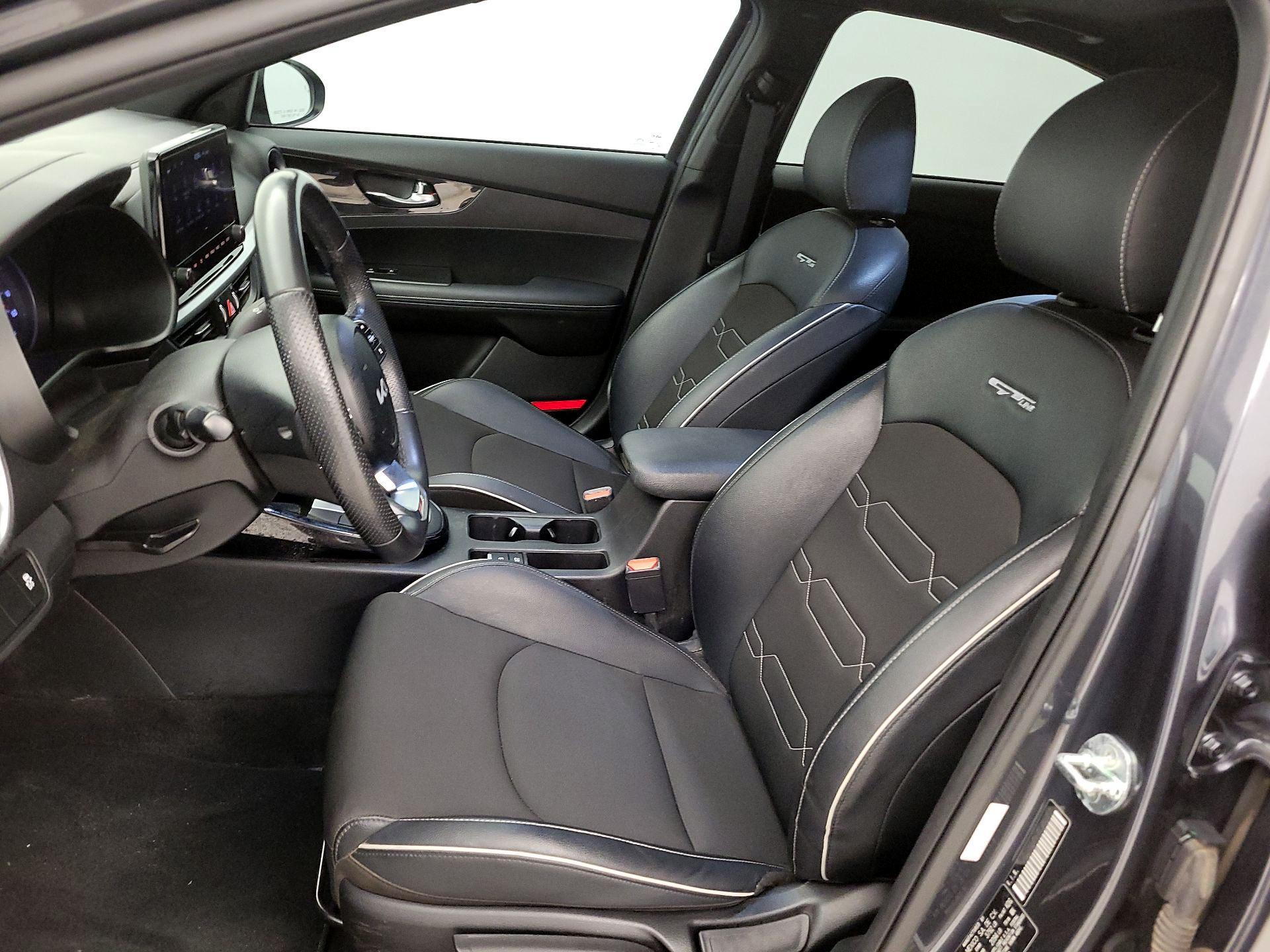 Thumbnail: 2023 Kia Forte - 11