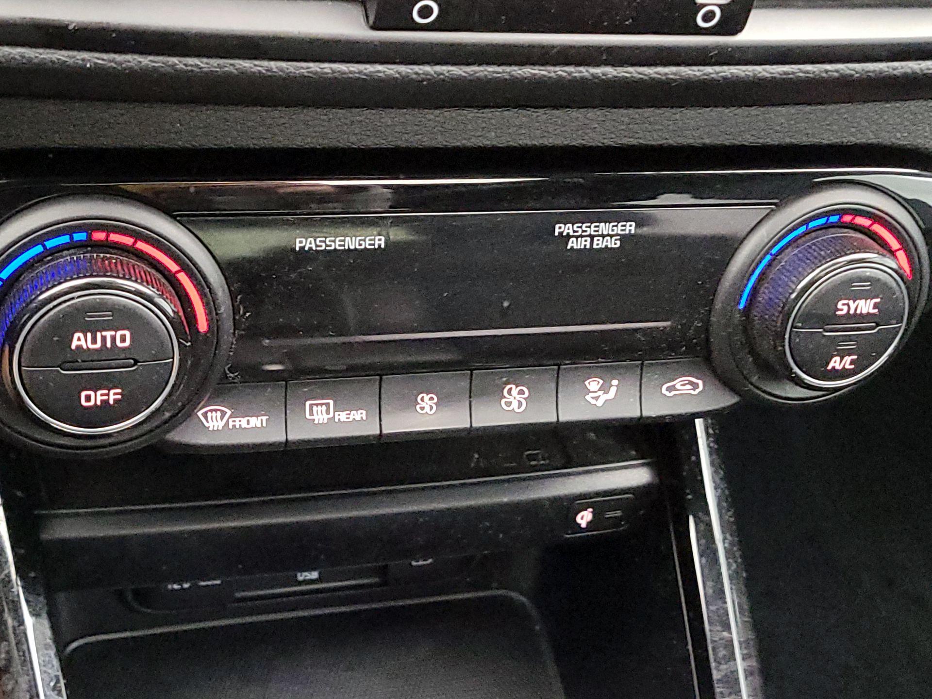 Thumbnail: 2023 Kia Forte - 17