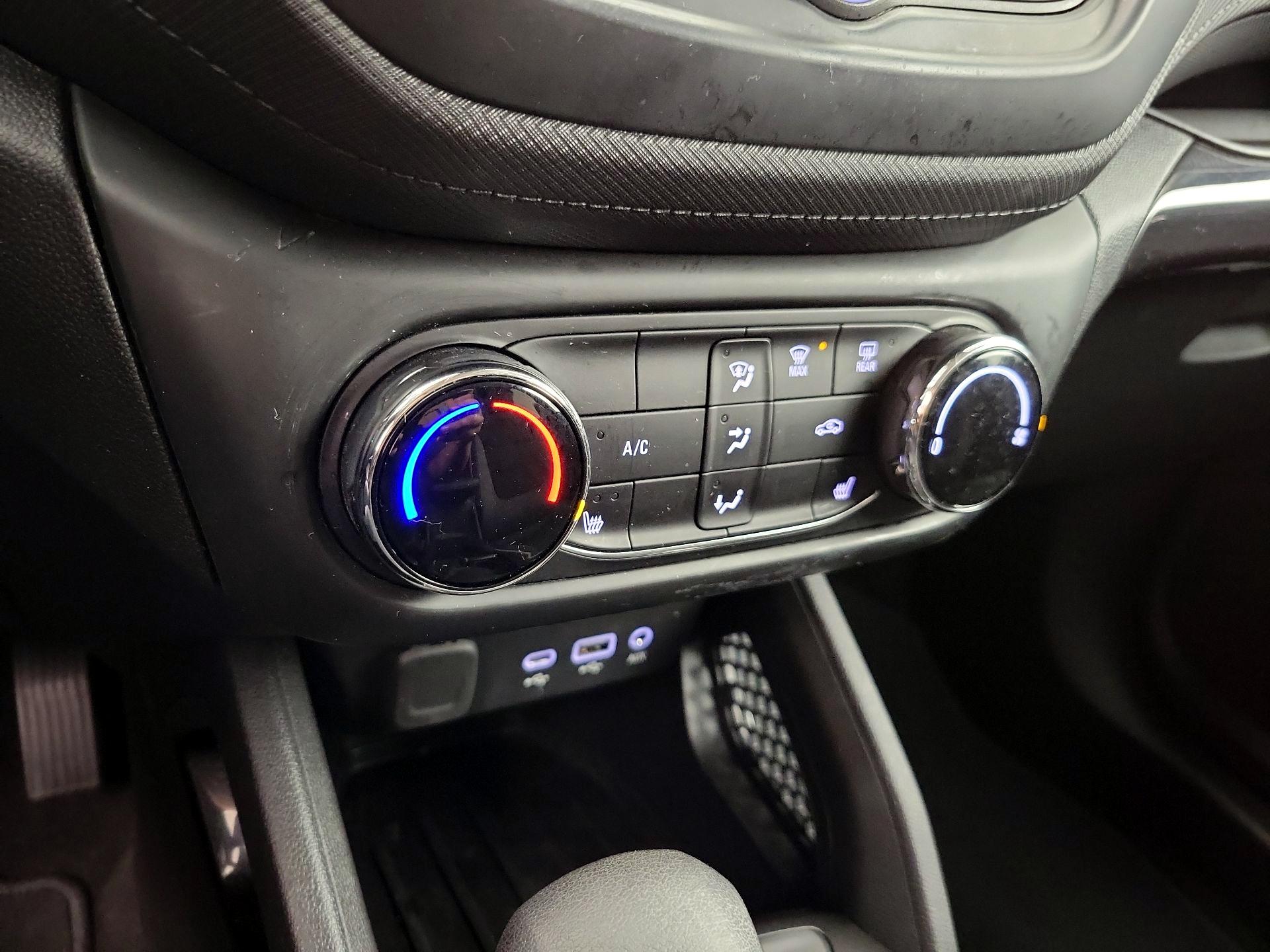 Thumbnail: 2023 Chevrolet TrailBlazer - 16