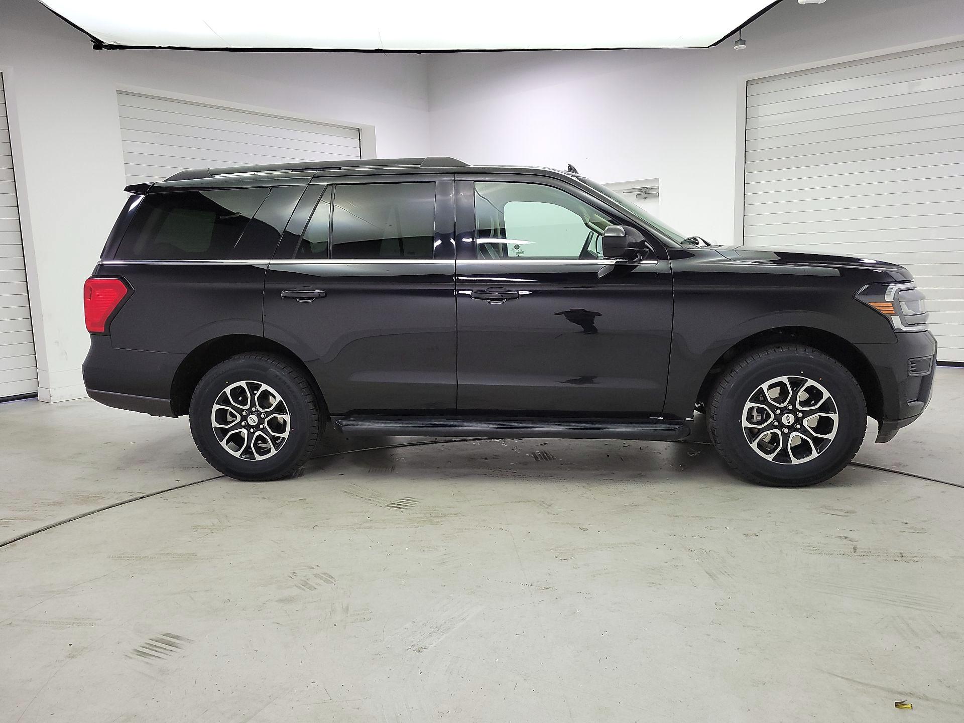 Thumbnail: 2024 Ford Expedition - 4