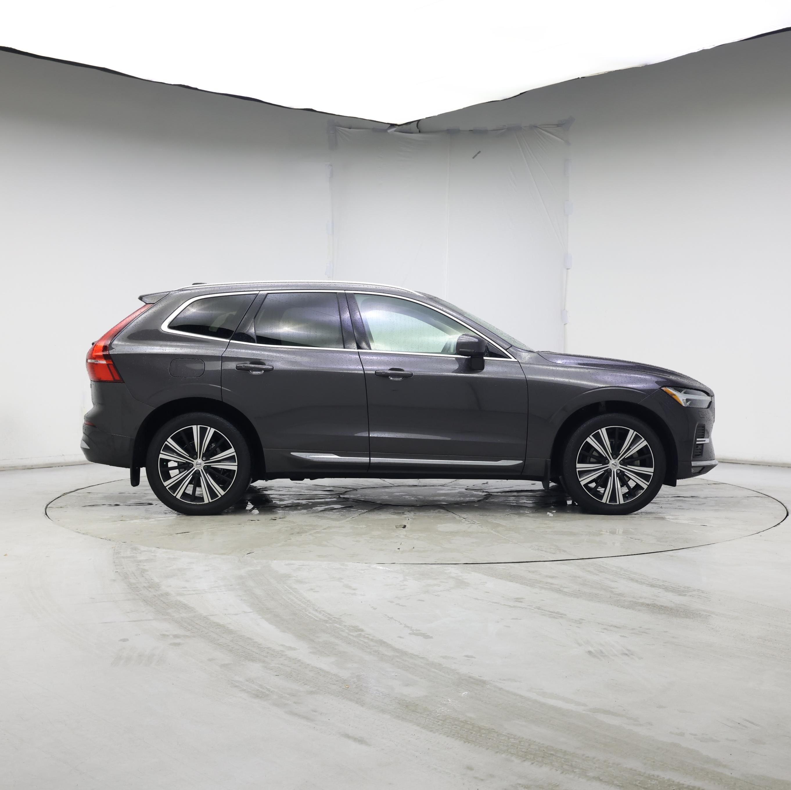 Thumbnail: 2022 Volvo XC60 - 7