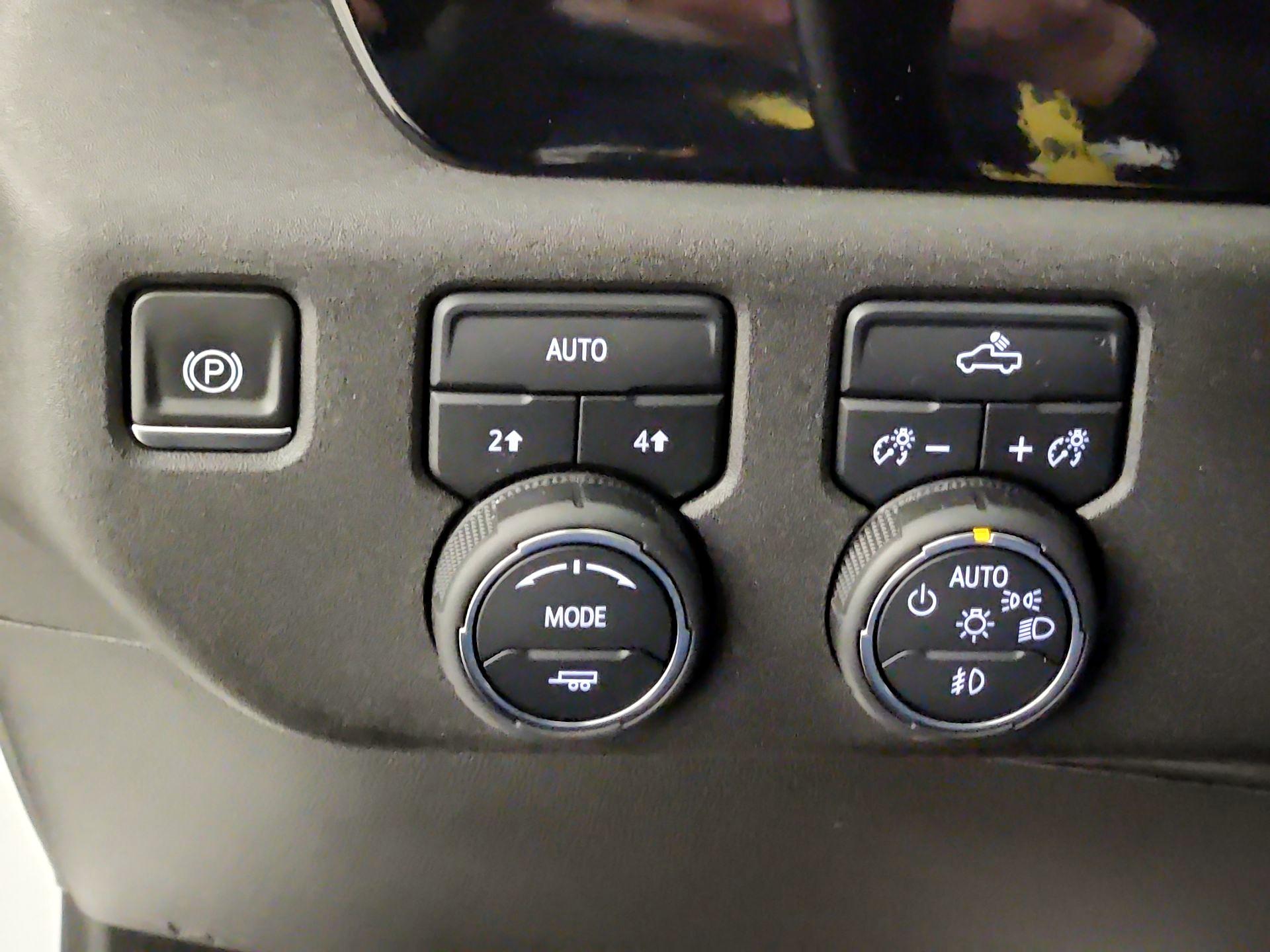 Thumbnail: 2022 Chevrolet Silverado 1500 - 13