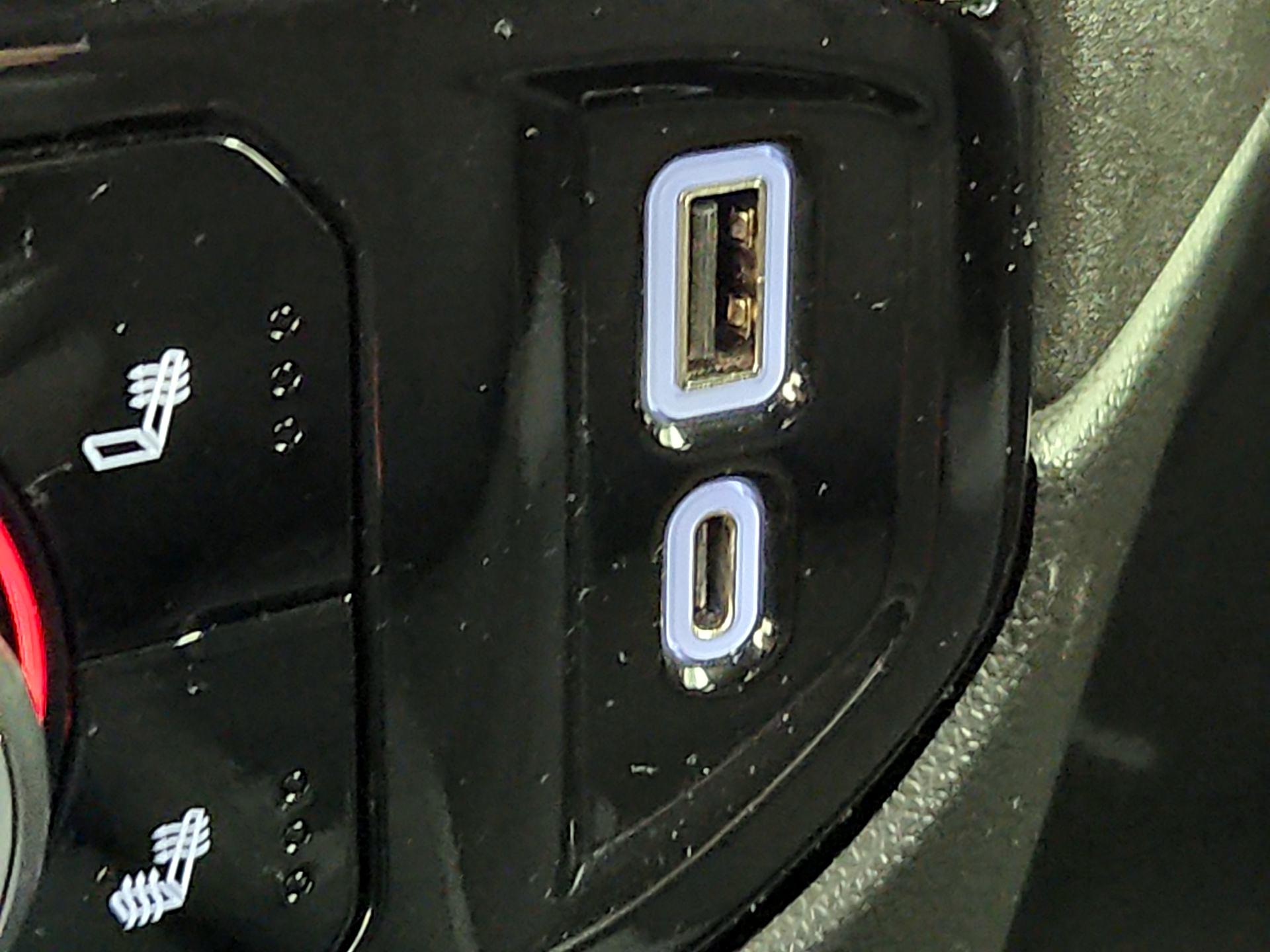 Thumbnail: 2022 Chevrolet Silverado 1500 - 19