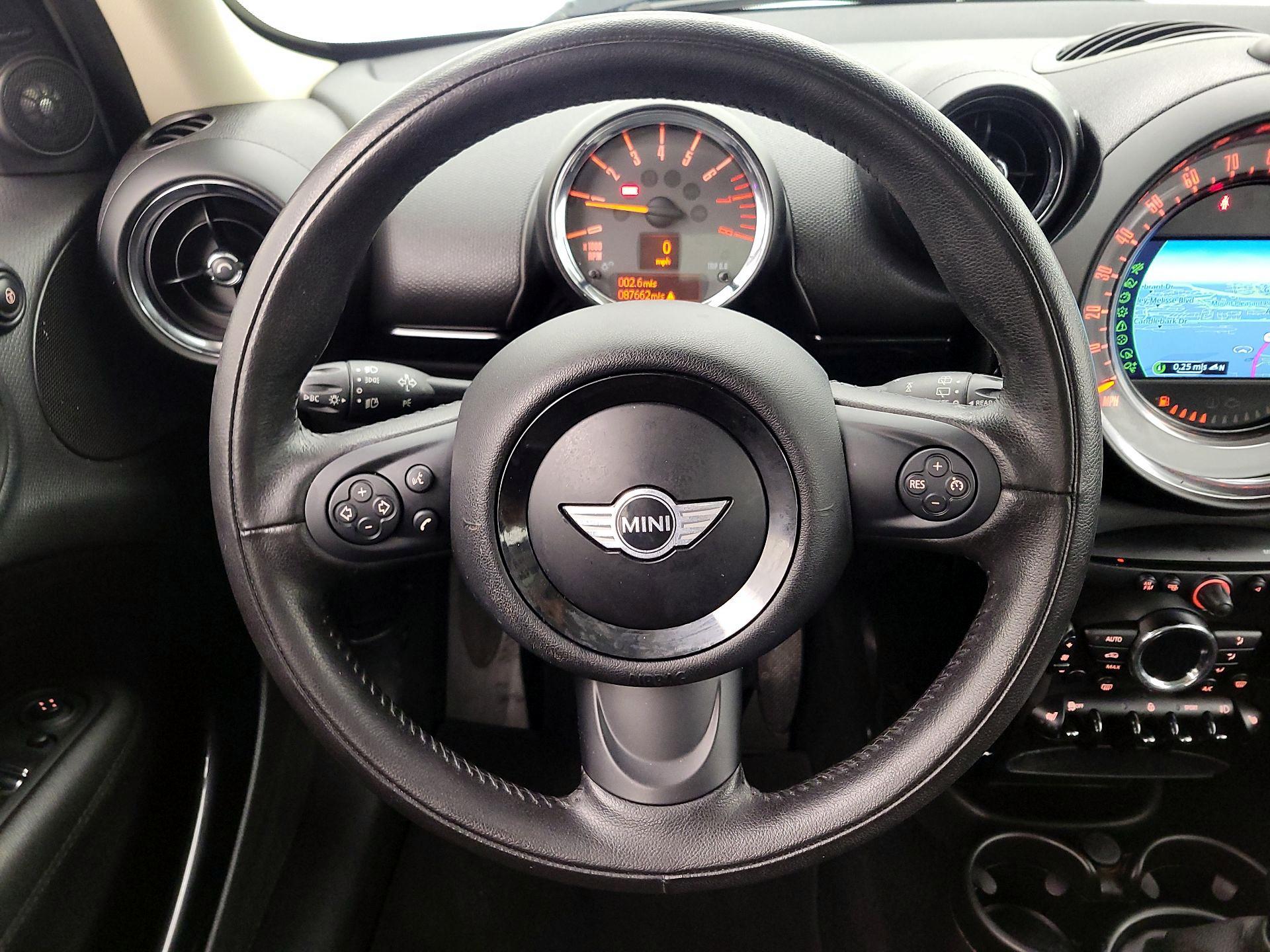 Thumbnail: 2015 MINI Cooper Countryman - 10