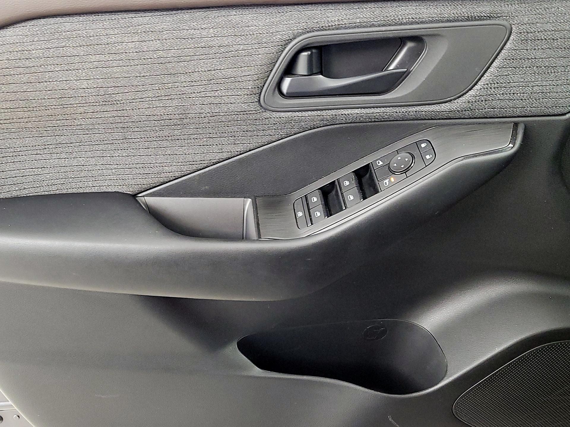 Thumbnail: 2023 Nissan Rogue - 12