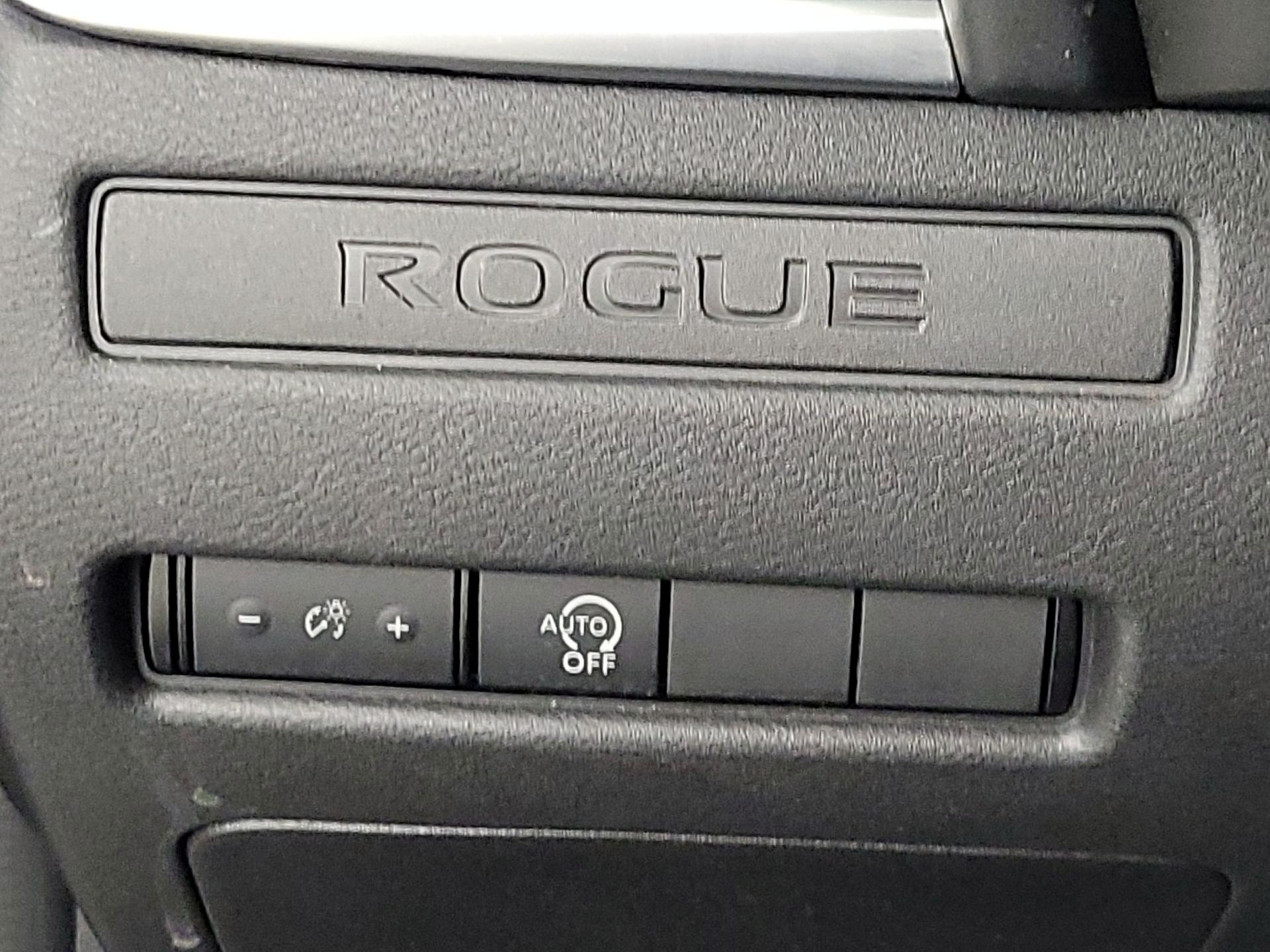 Thumbnail: 2023 Nissan Rogue - 13