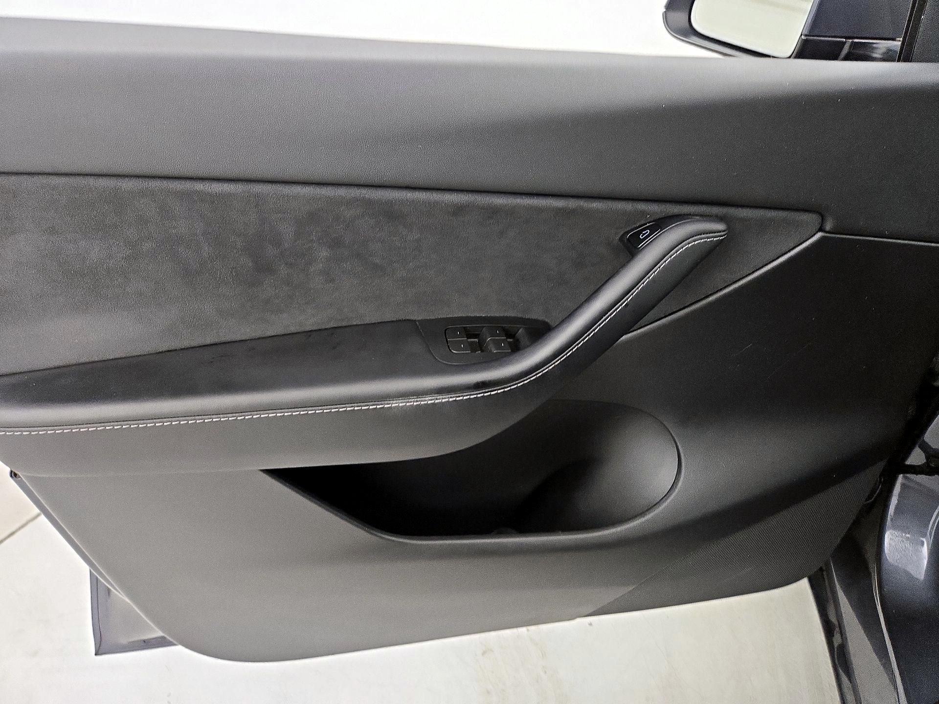 Thumbnail: 2021 Tesla Model Y - 12