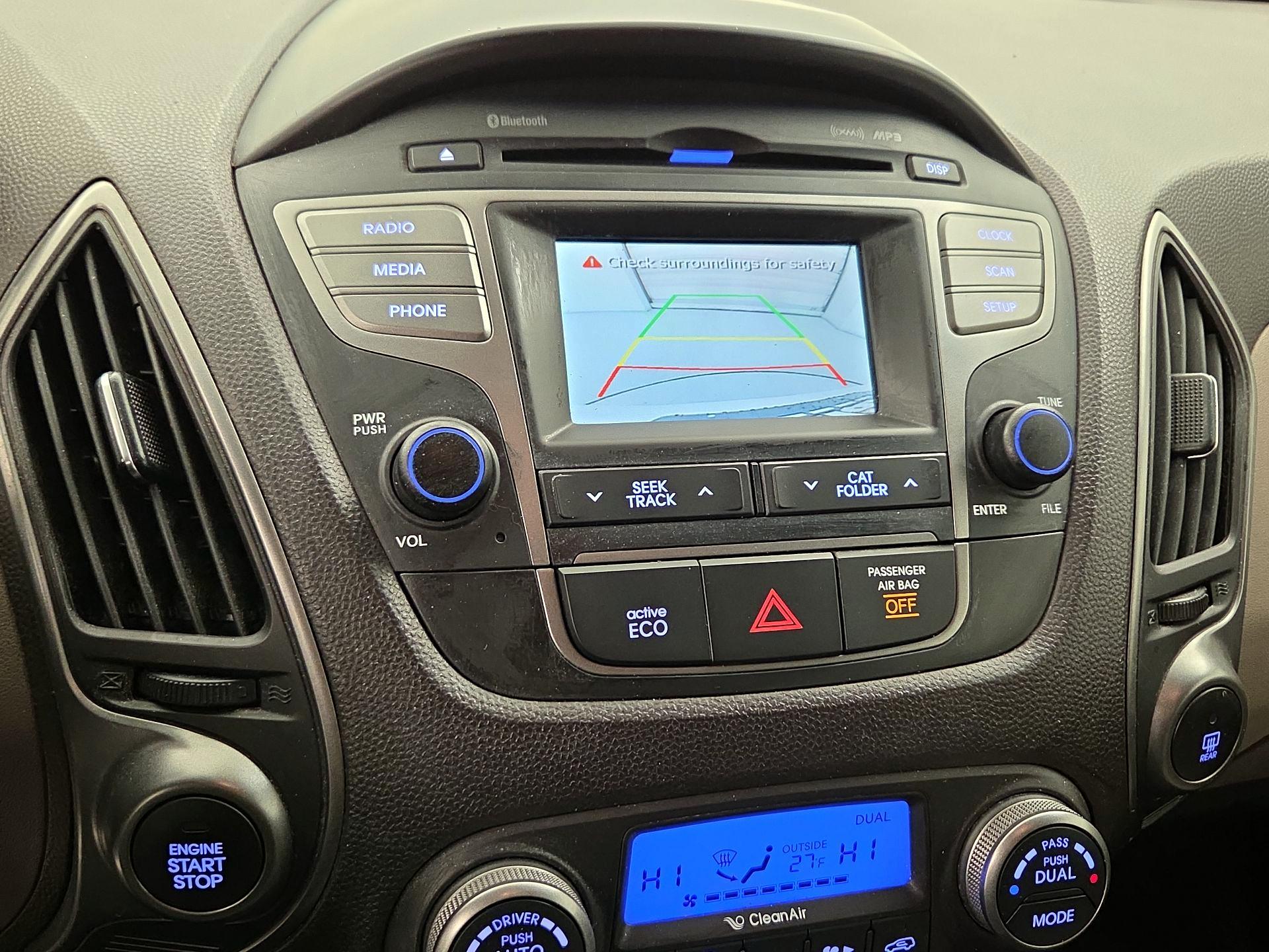 Thumbnail: 2015 Hyundai Tucson - 14