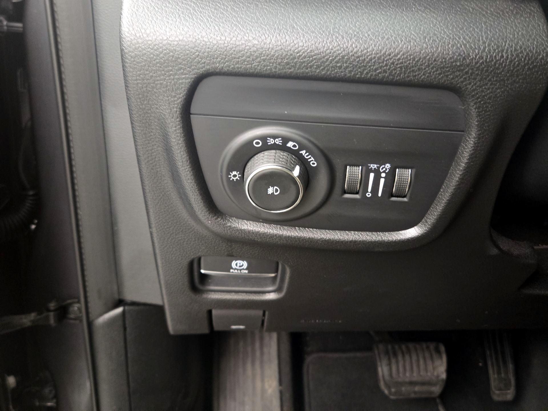 Thumbnail: 2021 Jeep Grand Cherokee L - 13