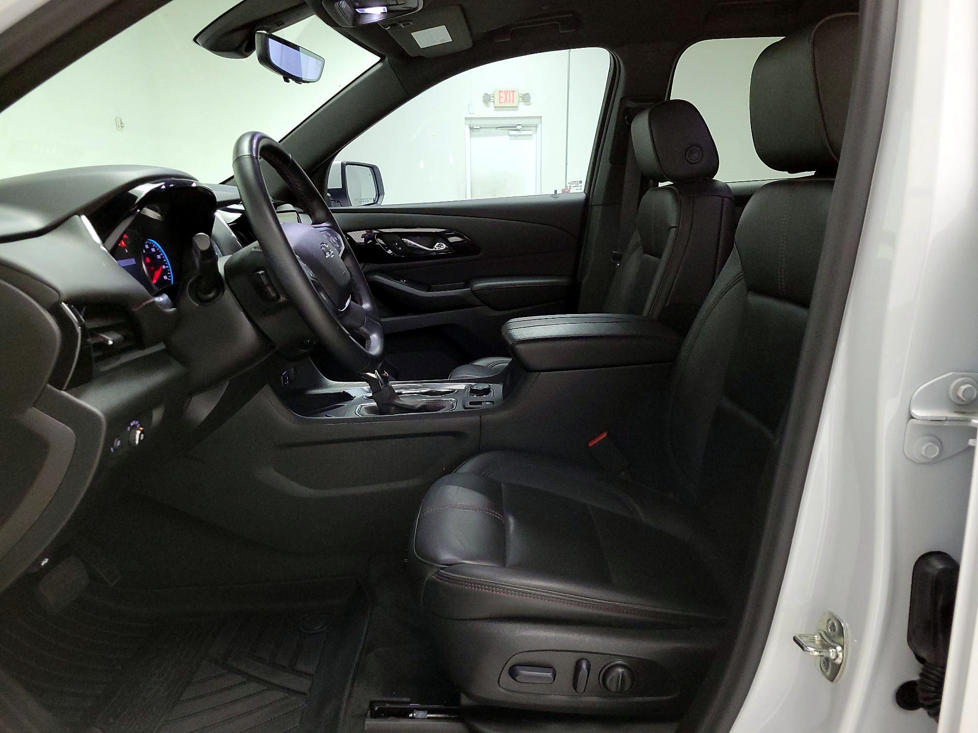 Thumbnail: 2023 Chevrolet Traverse - 11