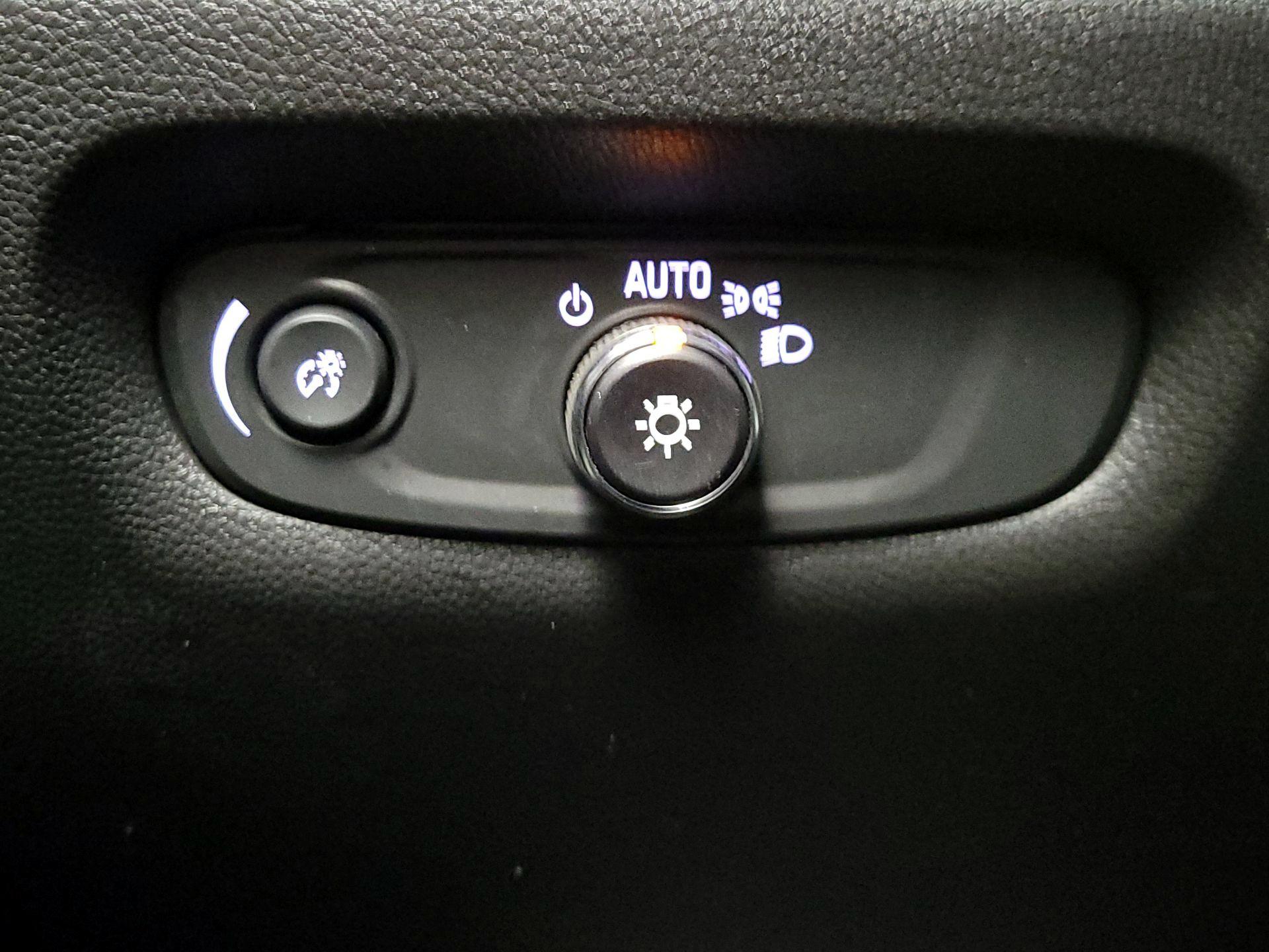 Thumbnail: 2023 Chevrolet Traverse - 13