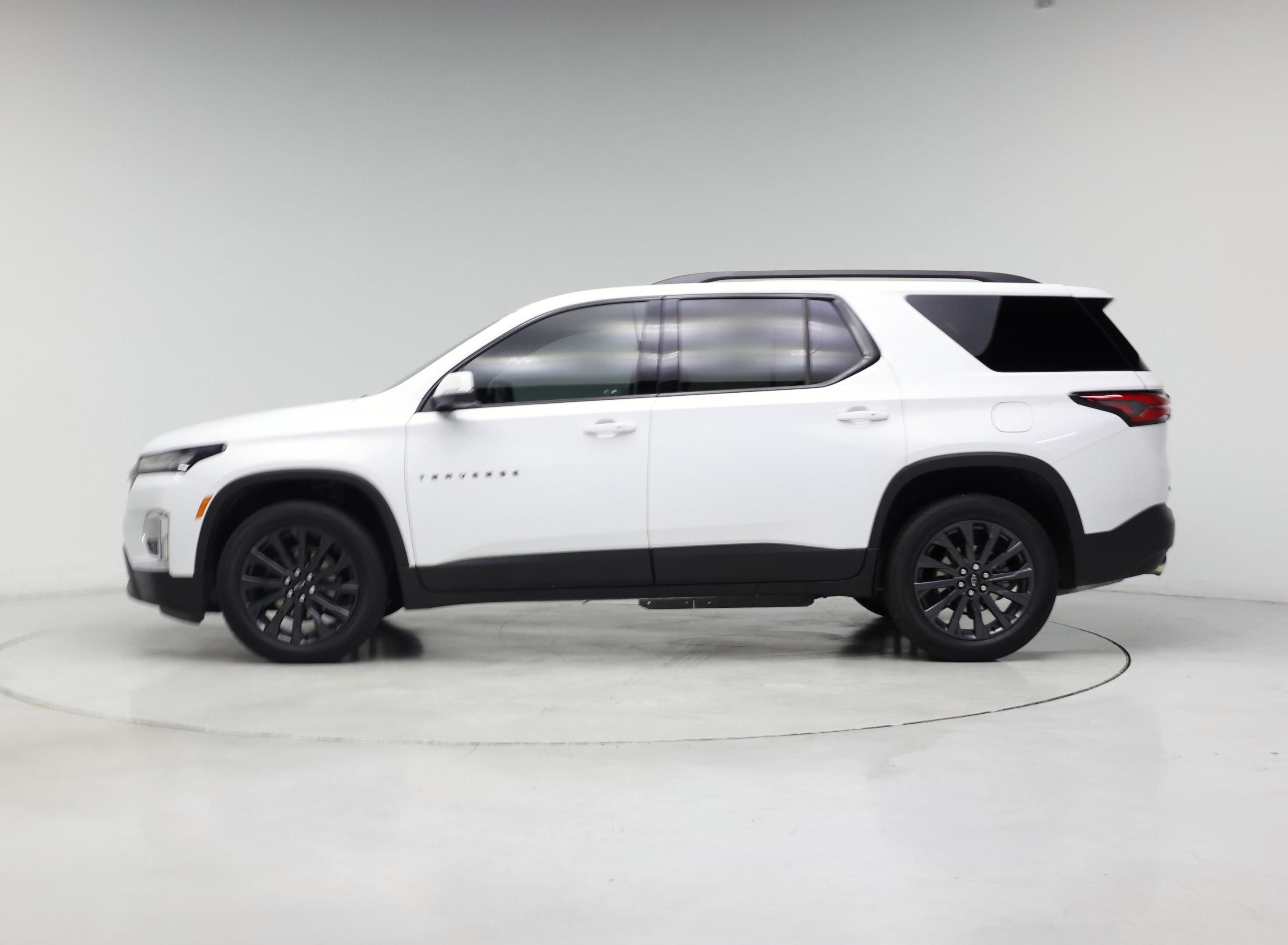 Thumbnail: 2023 Chevrolet Traverse - 3