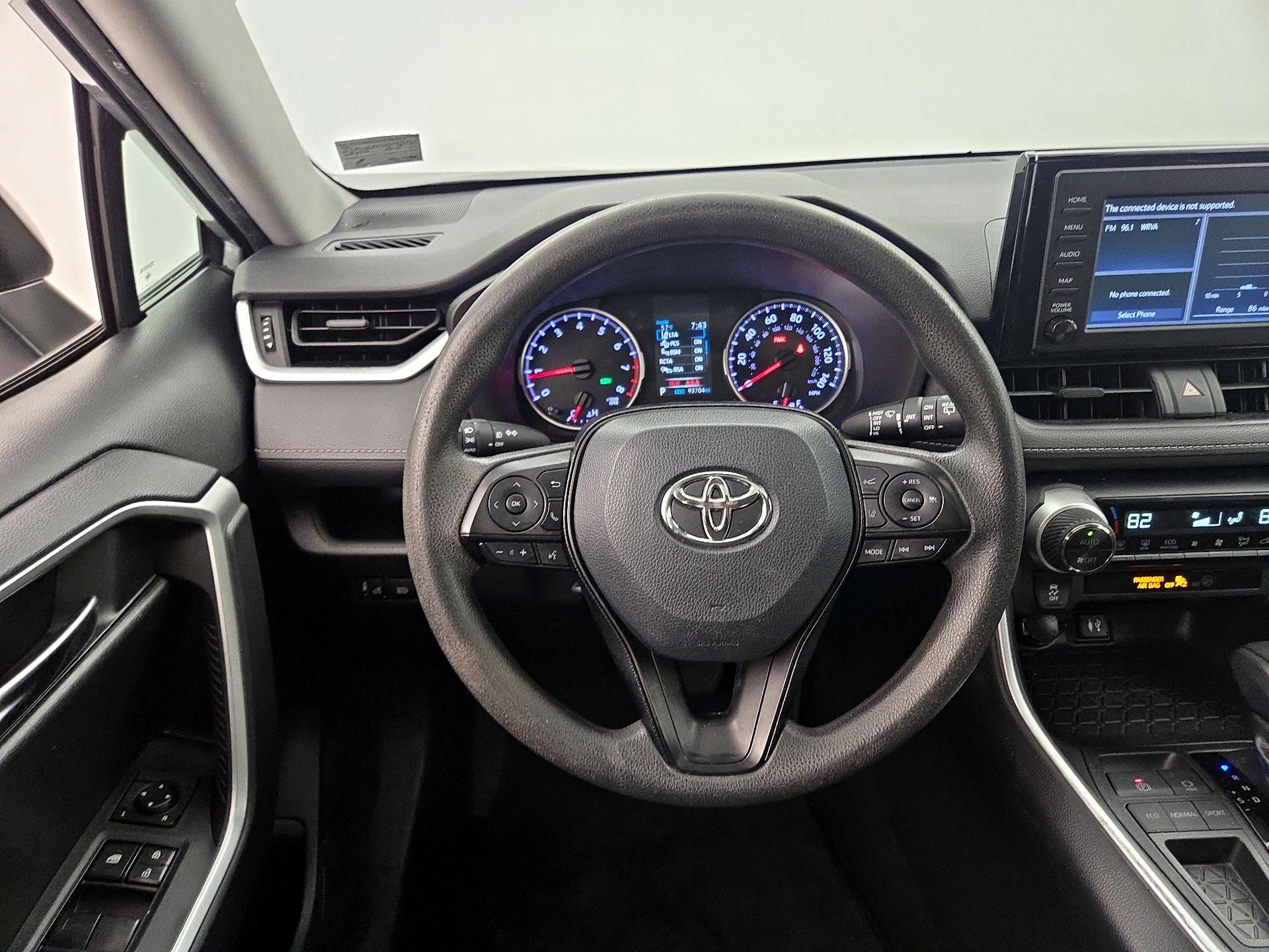Thumbnail: 2019 Toyota RAV4 - 10
