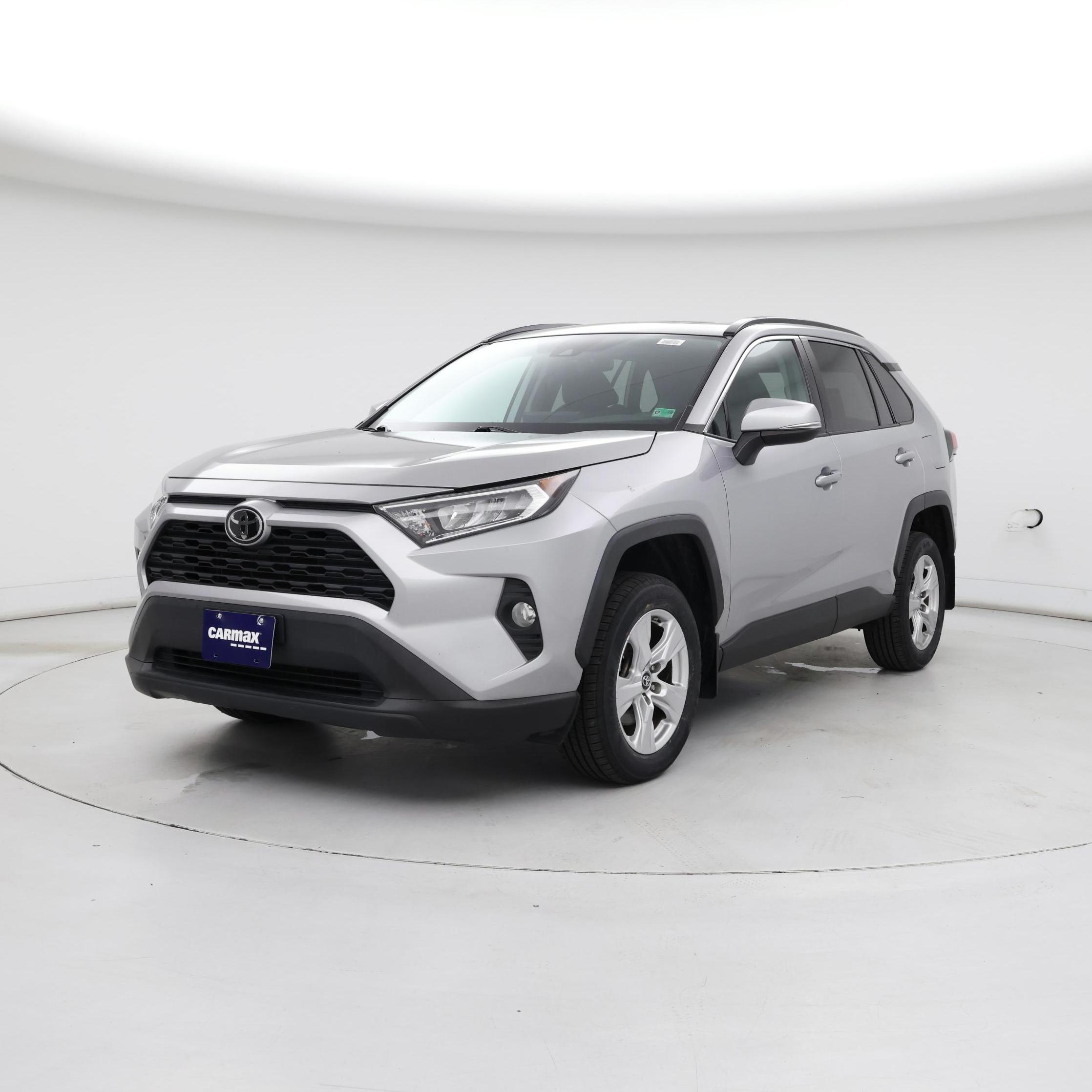 Thumbnail: 2019 Toyota RAV4 - 4