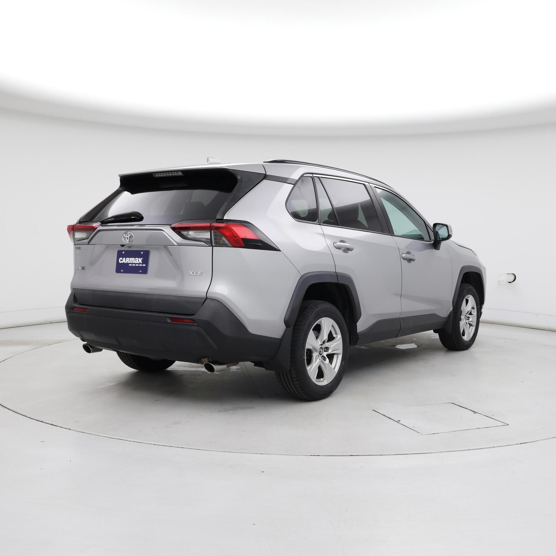 Thumbnail: 2019 Toyota RAV4 - 8