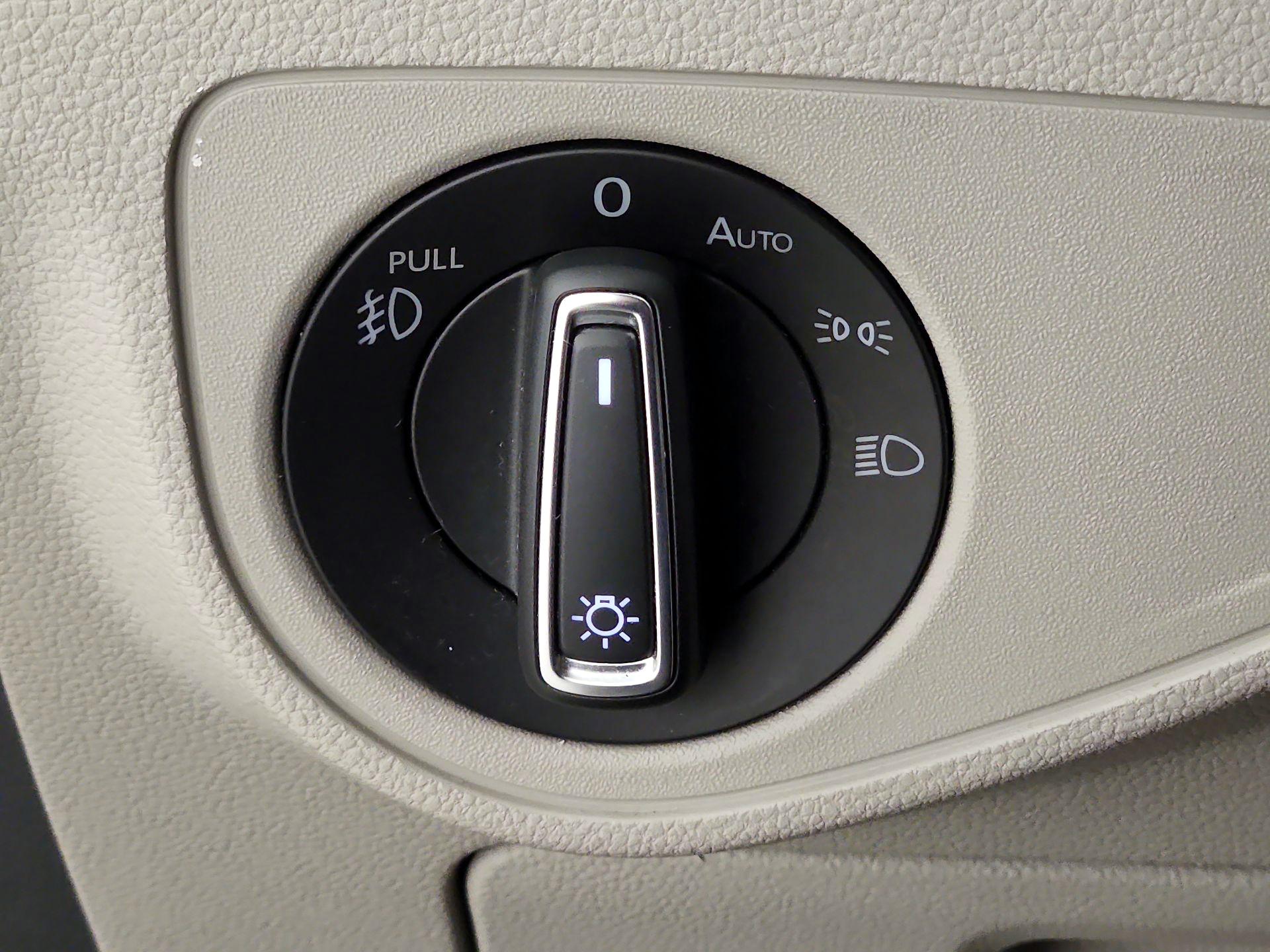 Thumbnail: 2018 Volkswagen Atlas - 13