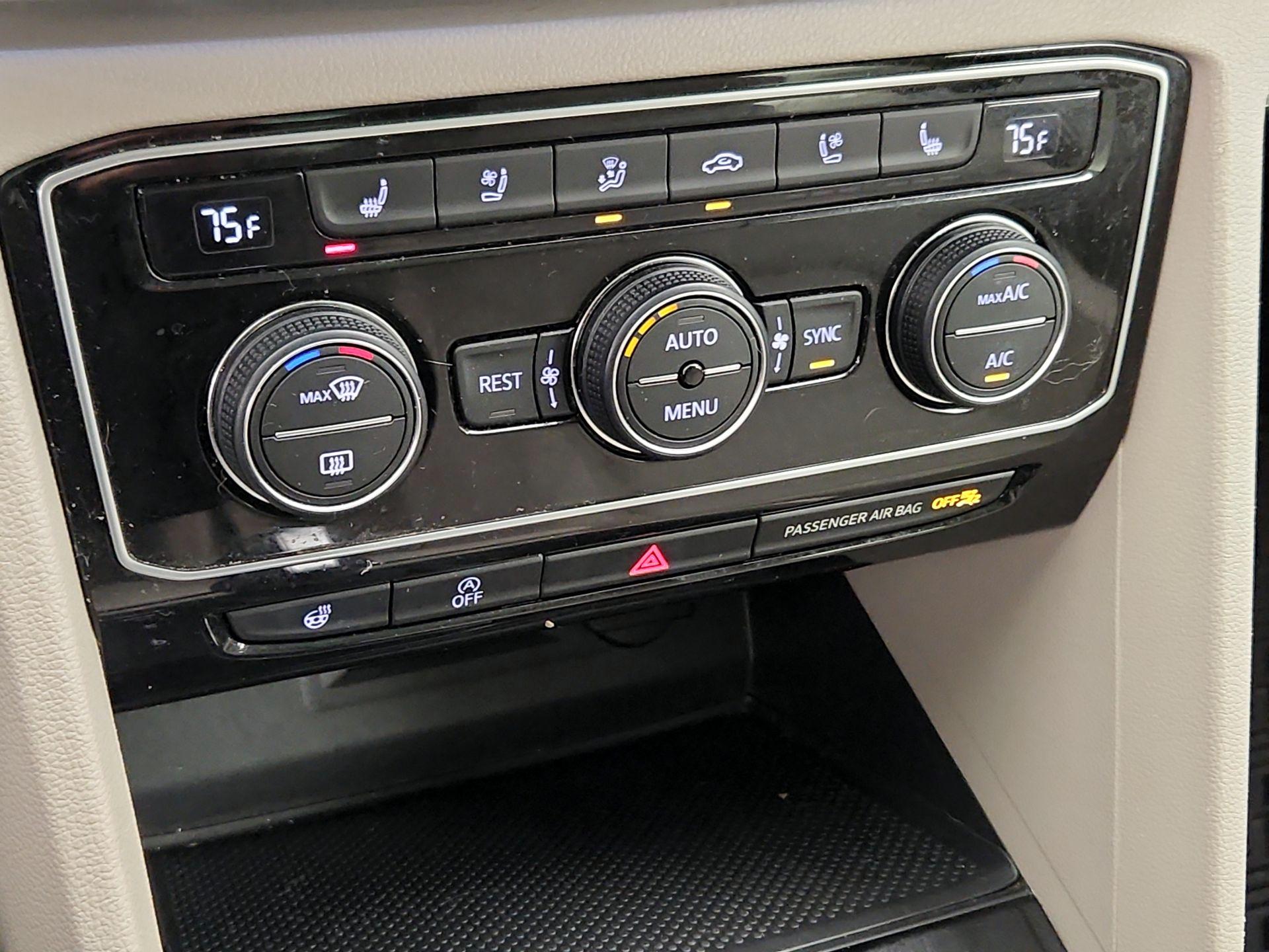 Thumbnail: 2018 Volkswagen Atlas - 17