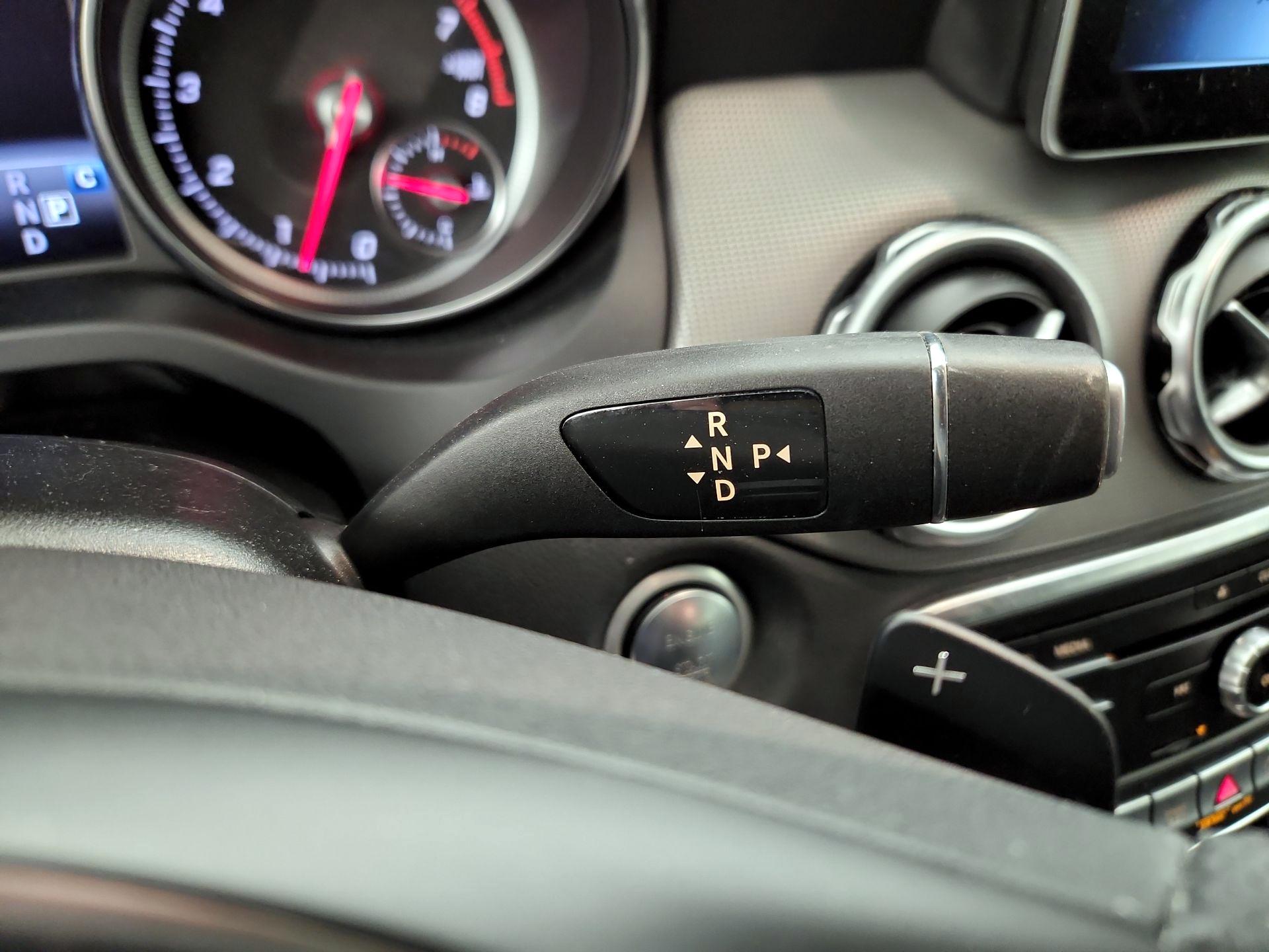 Thumbnail: 2019 Mercedes-Benz GLA - 17