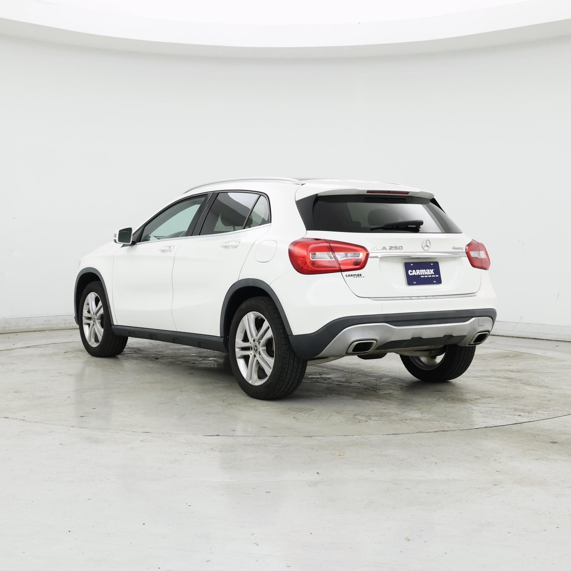 Thumbnail: 2019 Mercedes-Benz GLA - 2