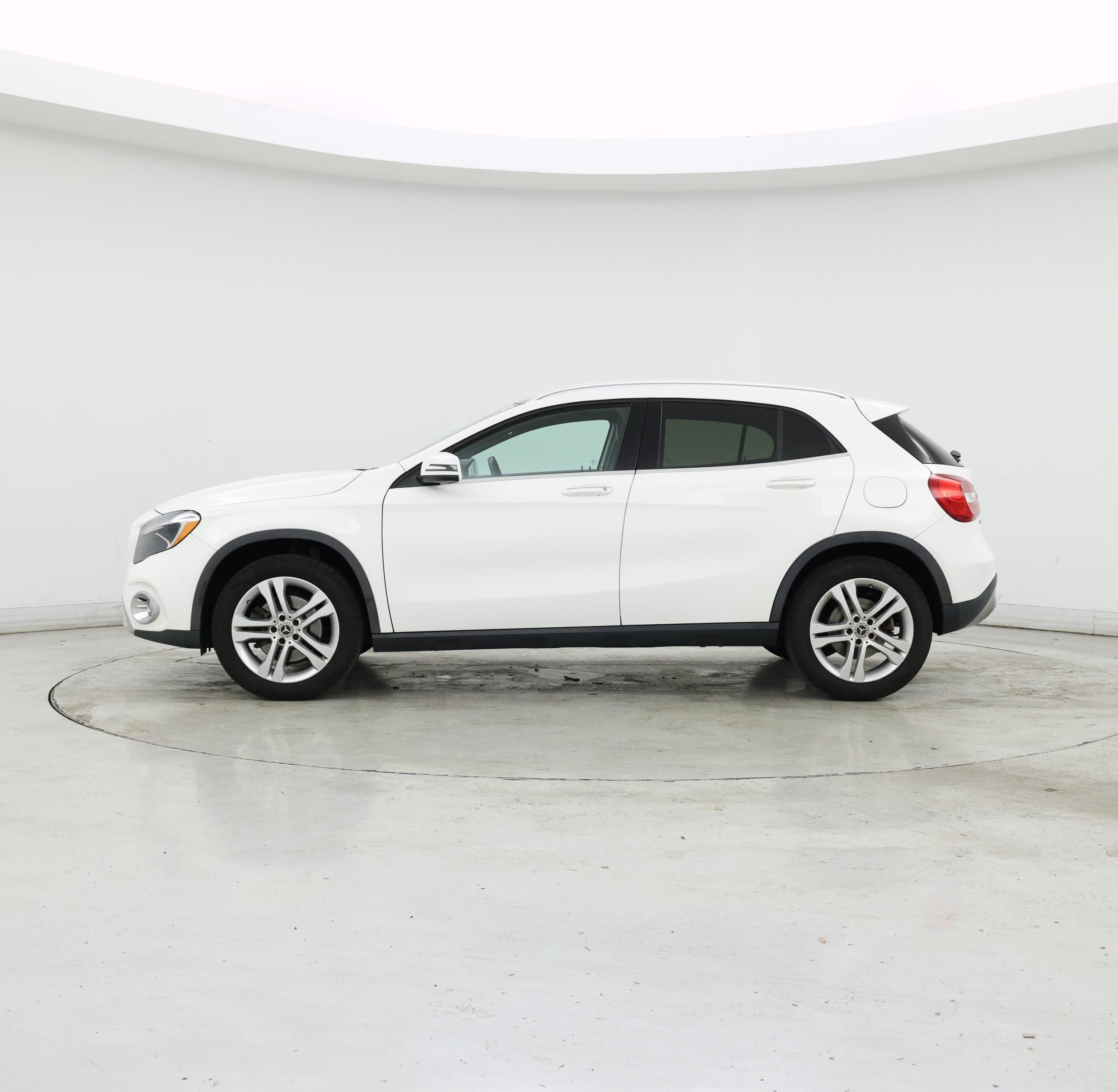 Thumbnail: 2019 Mercedes-Benz GLA - 3