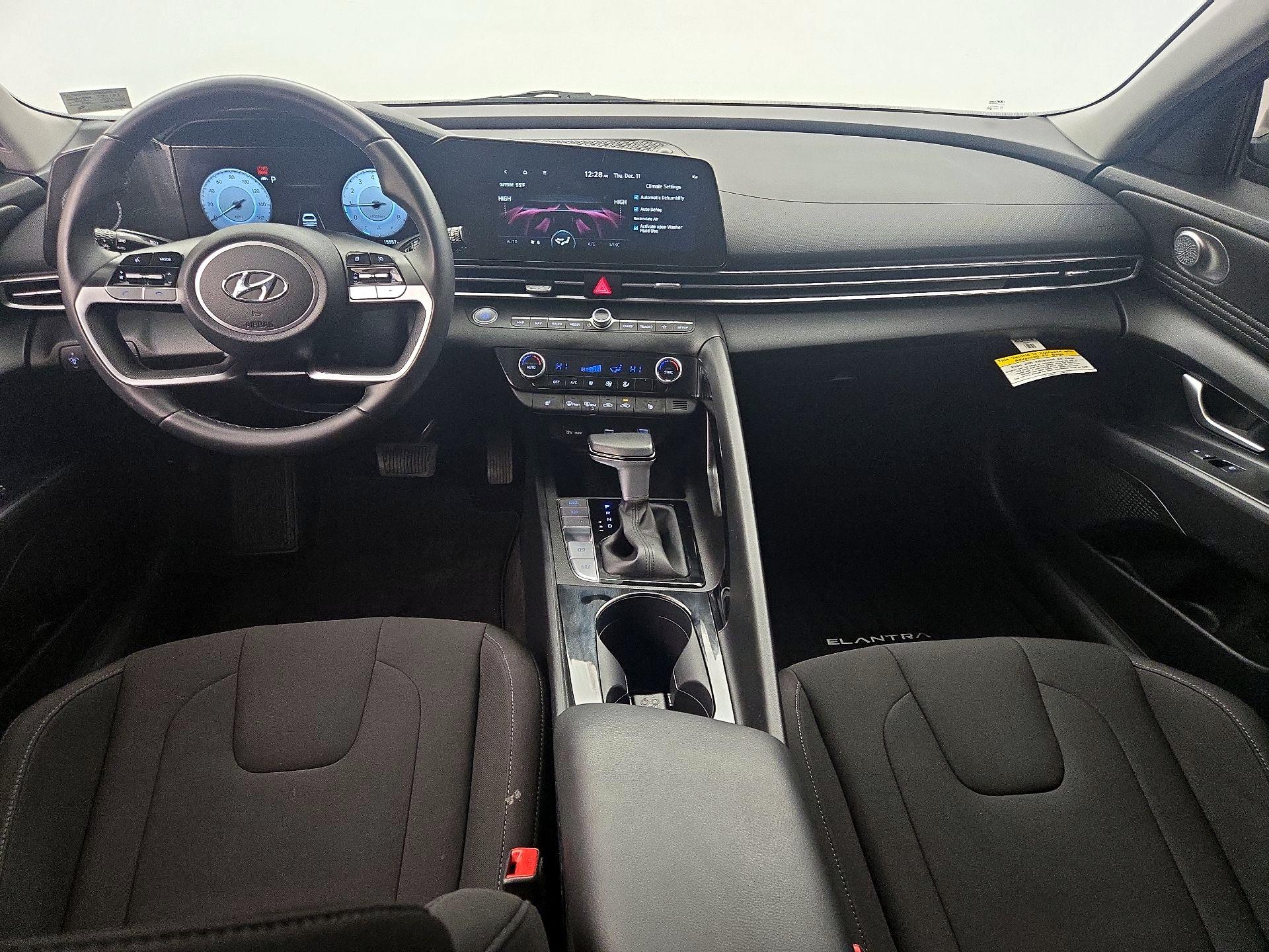 Thumbnail: 2023 Hyundai Elantra - 9