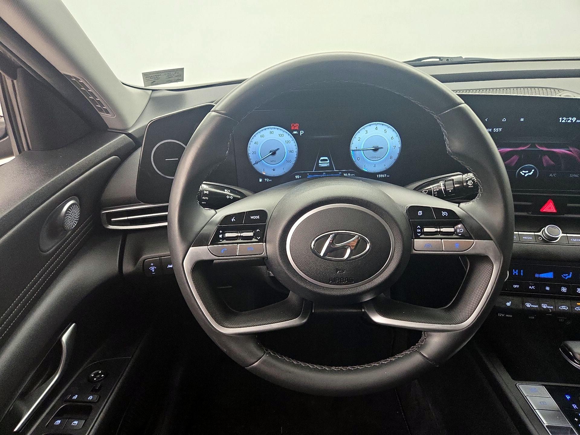 Thumbnail: 2023 Hyundai Elantra - 10
