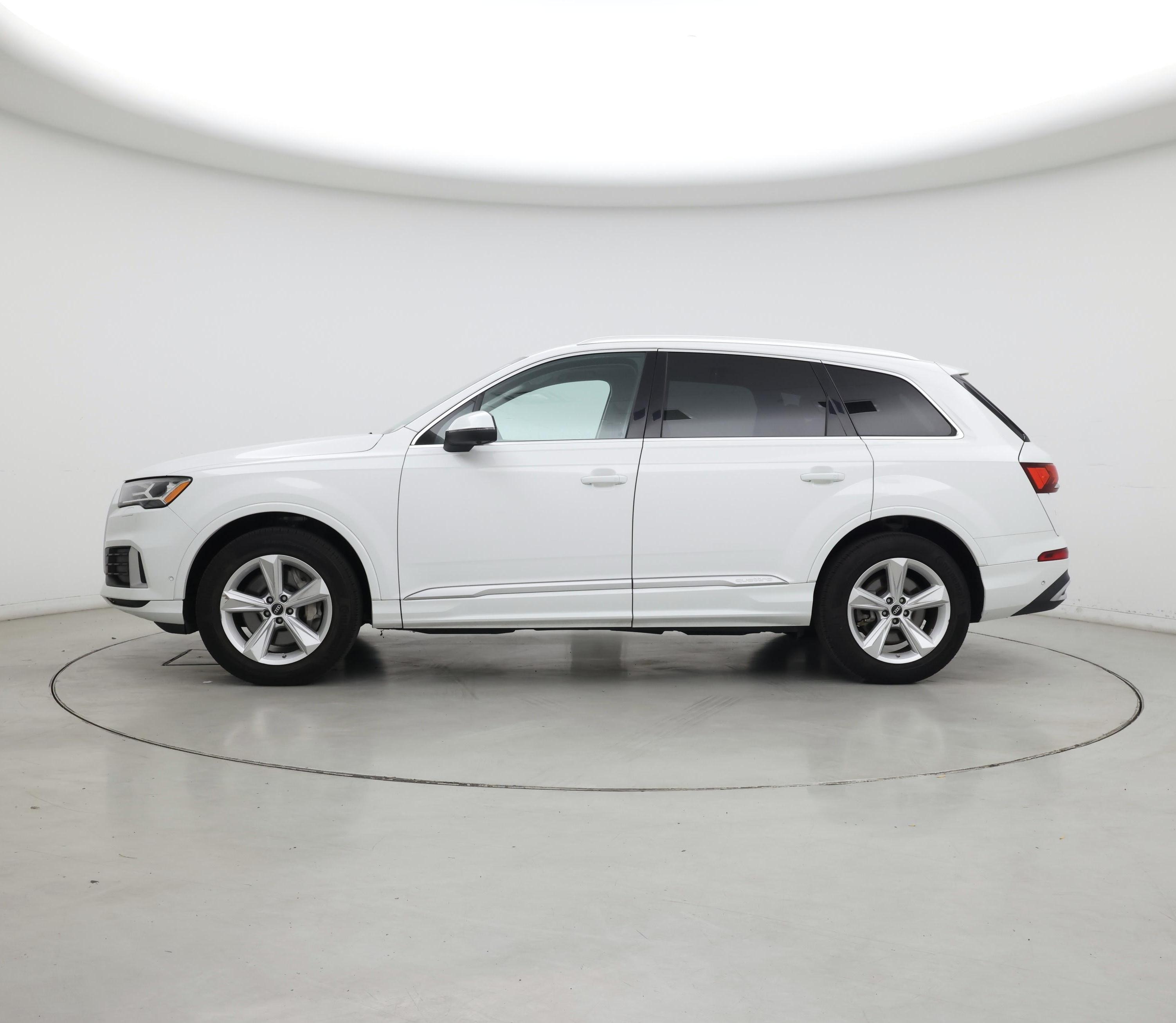 Thumbnail: 2022 Audi Q7 - 3