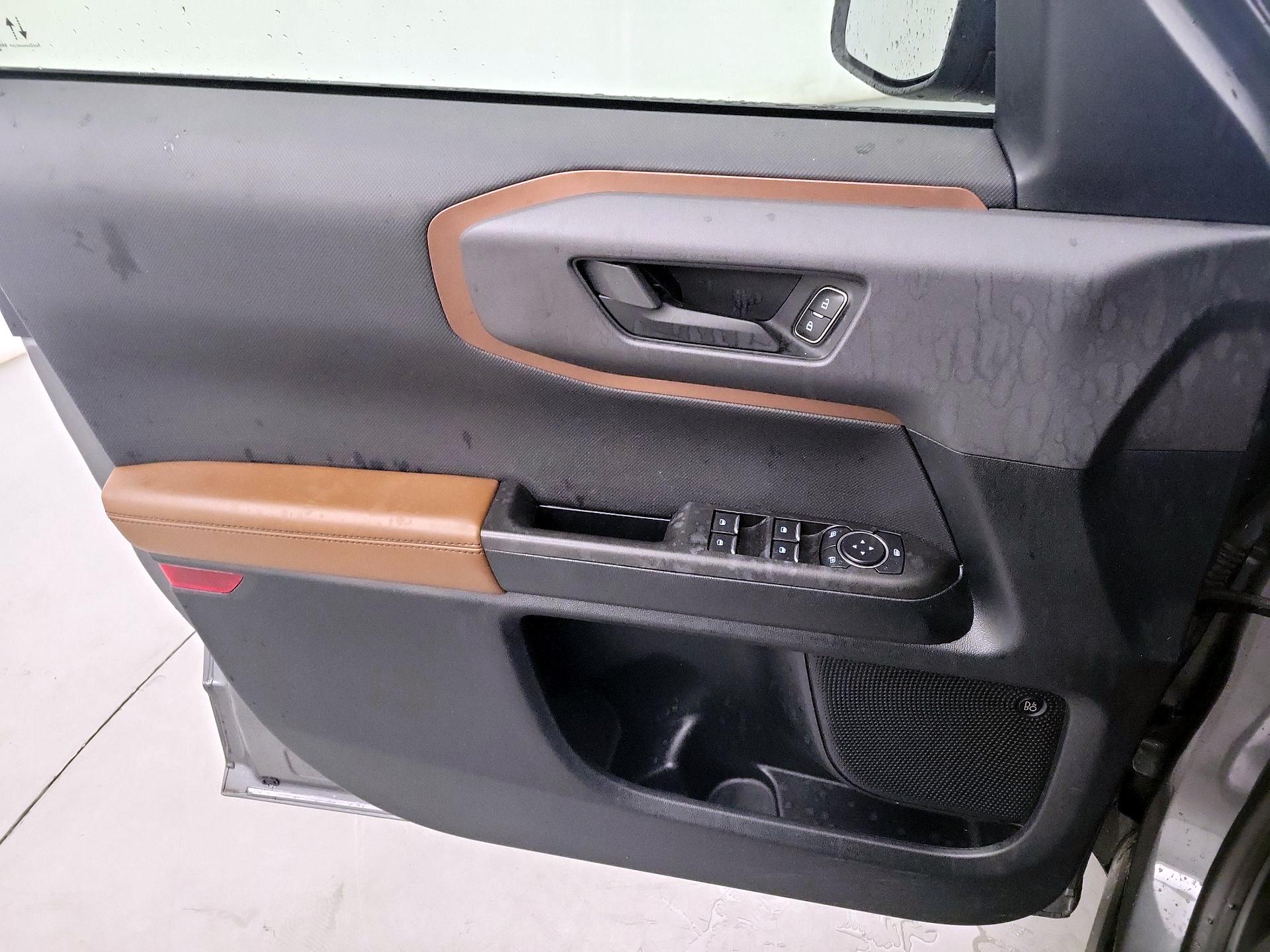 Thumbnail: 2021 Ford Bronco Sport - 10