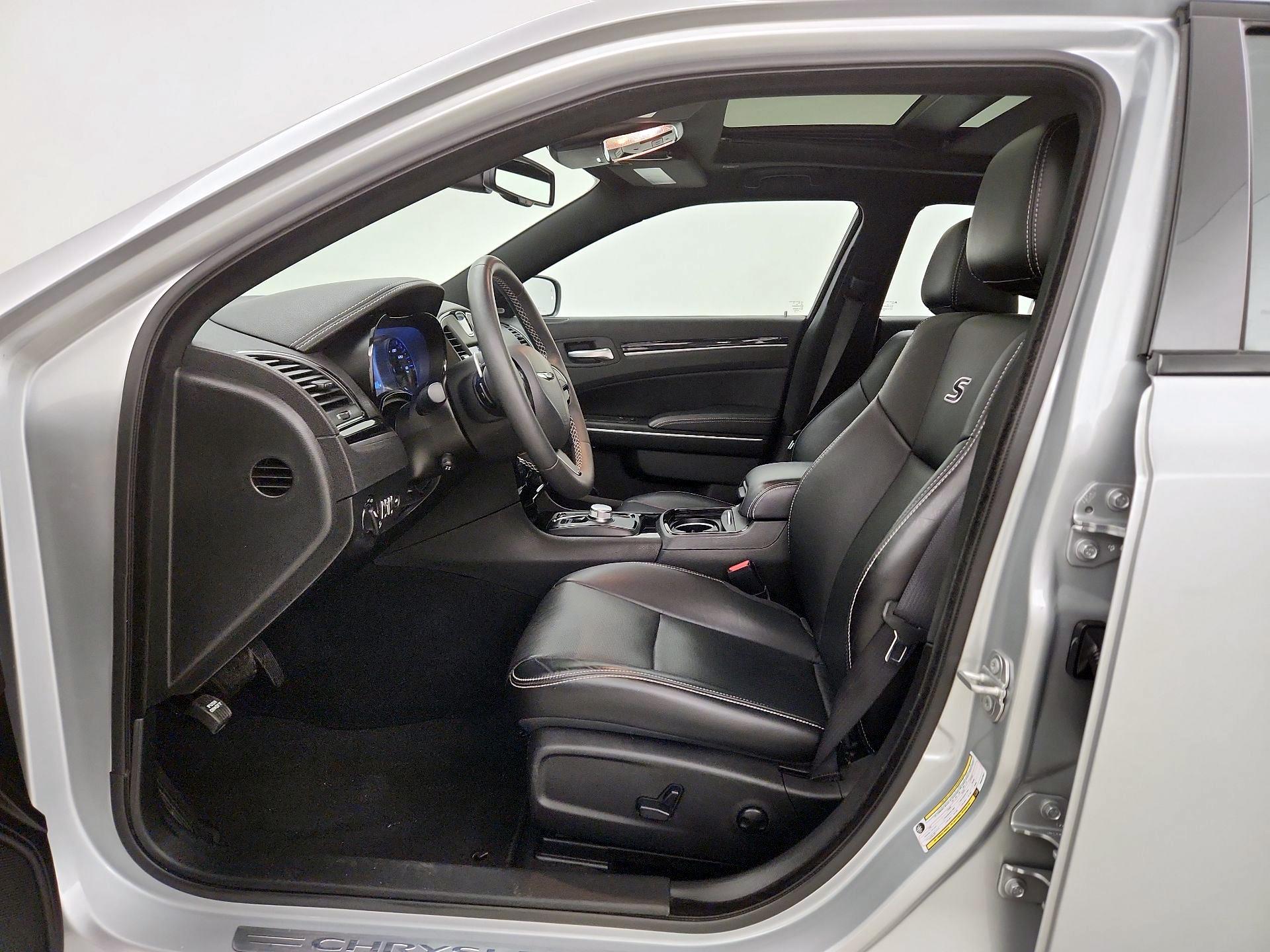 Thumbnail: 2023 Chrysler 300 - 11