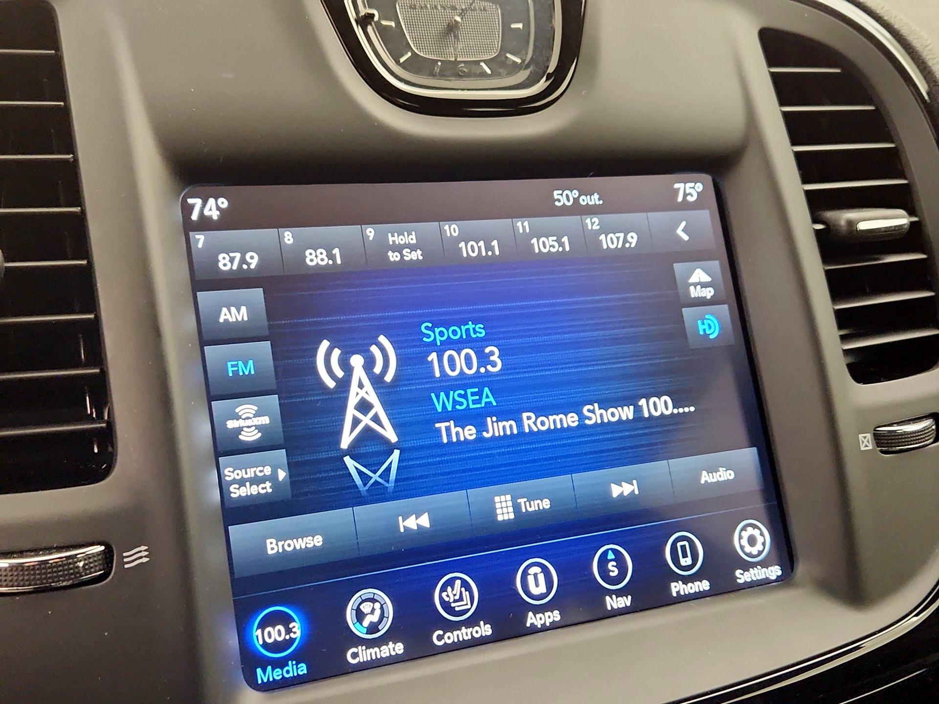 Thumbnail: 2023 Chrysler 300 - 16