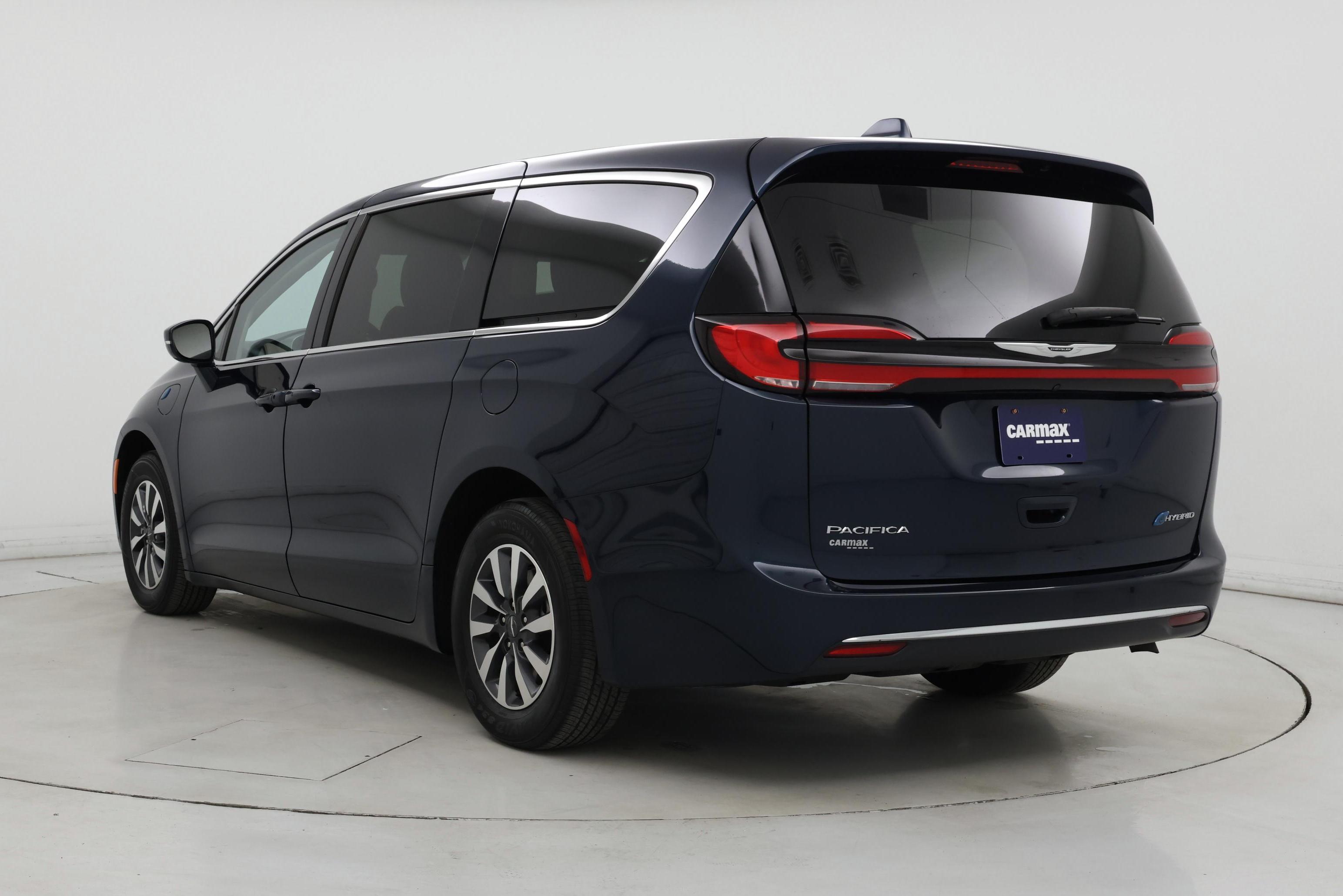 Thumbnail: 2022 Chrysler Pacifica - 2