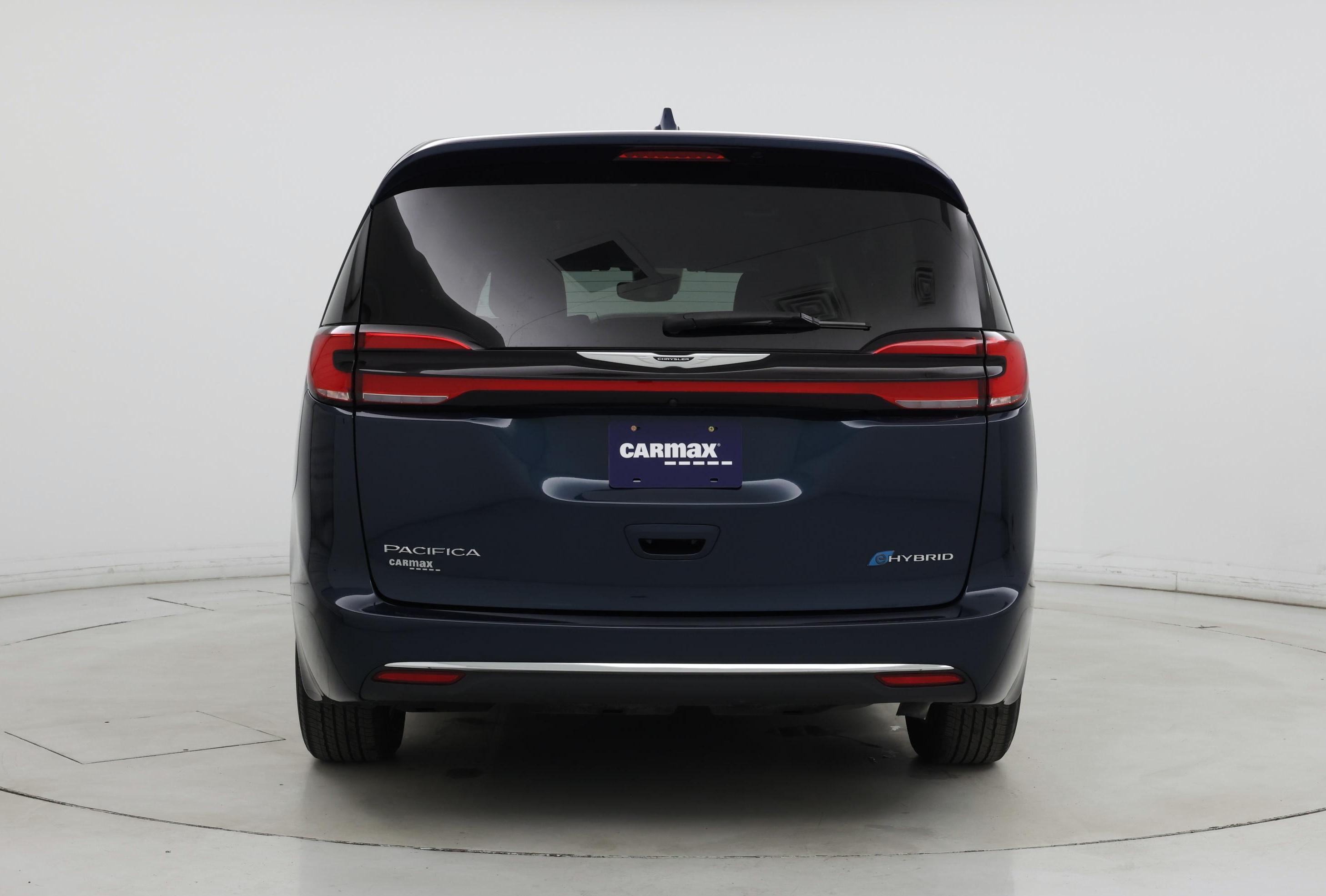 Thumbnail: 2022 Chrysler Pacifica - 6