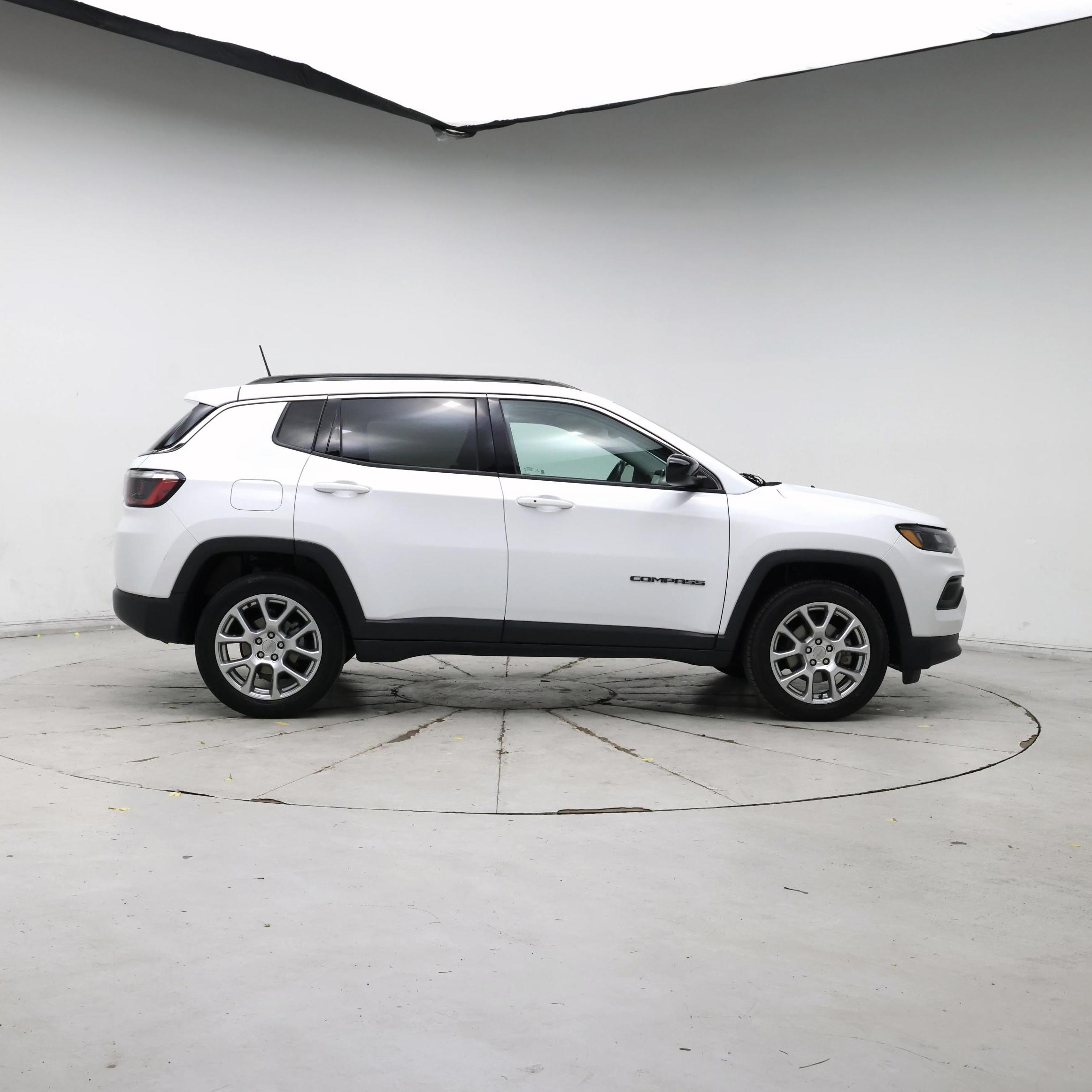 Thumbnail: 2022 Jeep Compass - 7