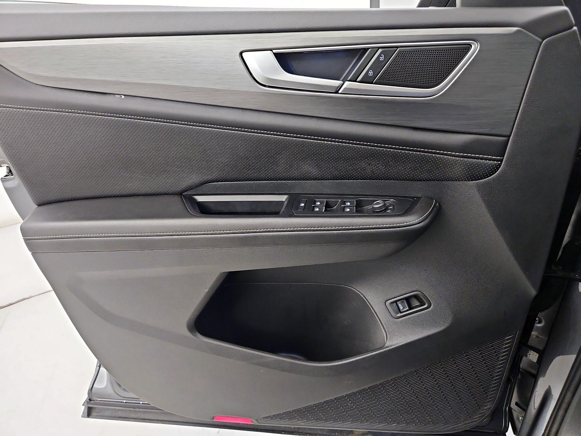 Thumbnail: 2024 Volkswagen Atlas - 12