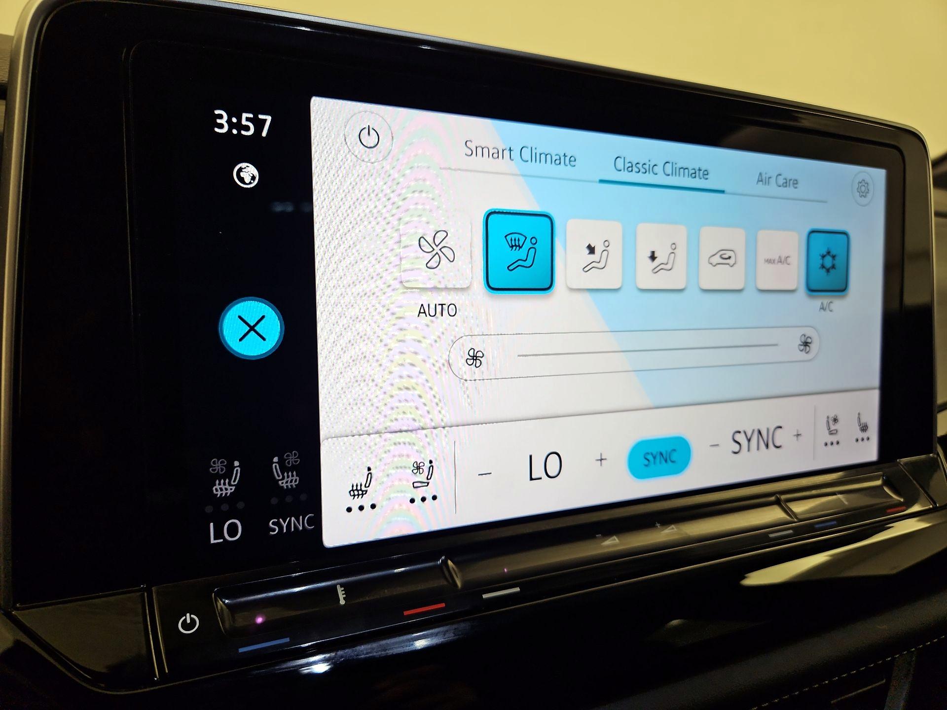 Thumbnail: 2024 Volkswagen Atlas - 16