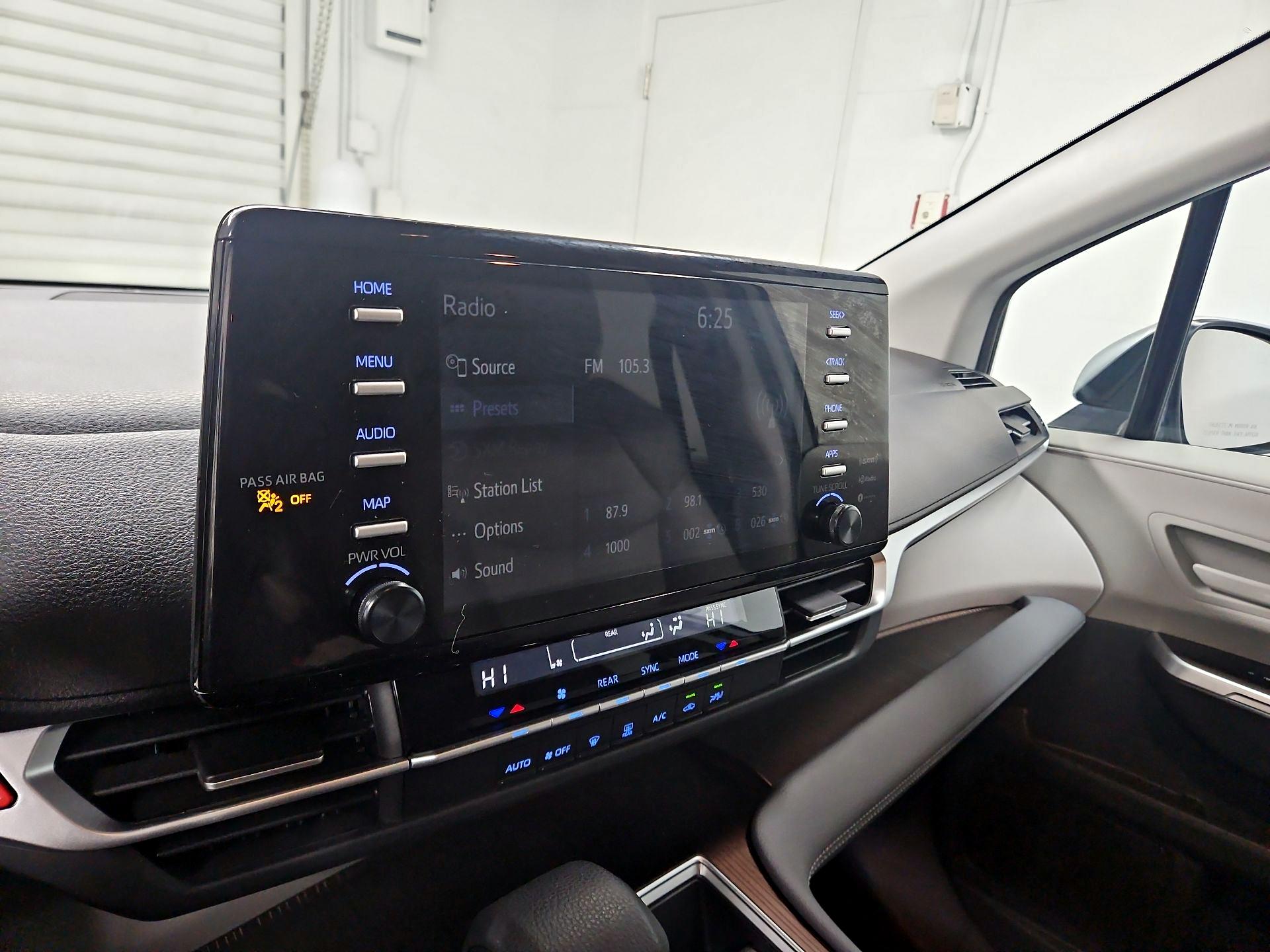 Thumbnail: 2024 Toyota Sienna - 15