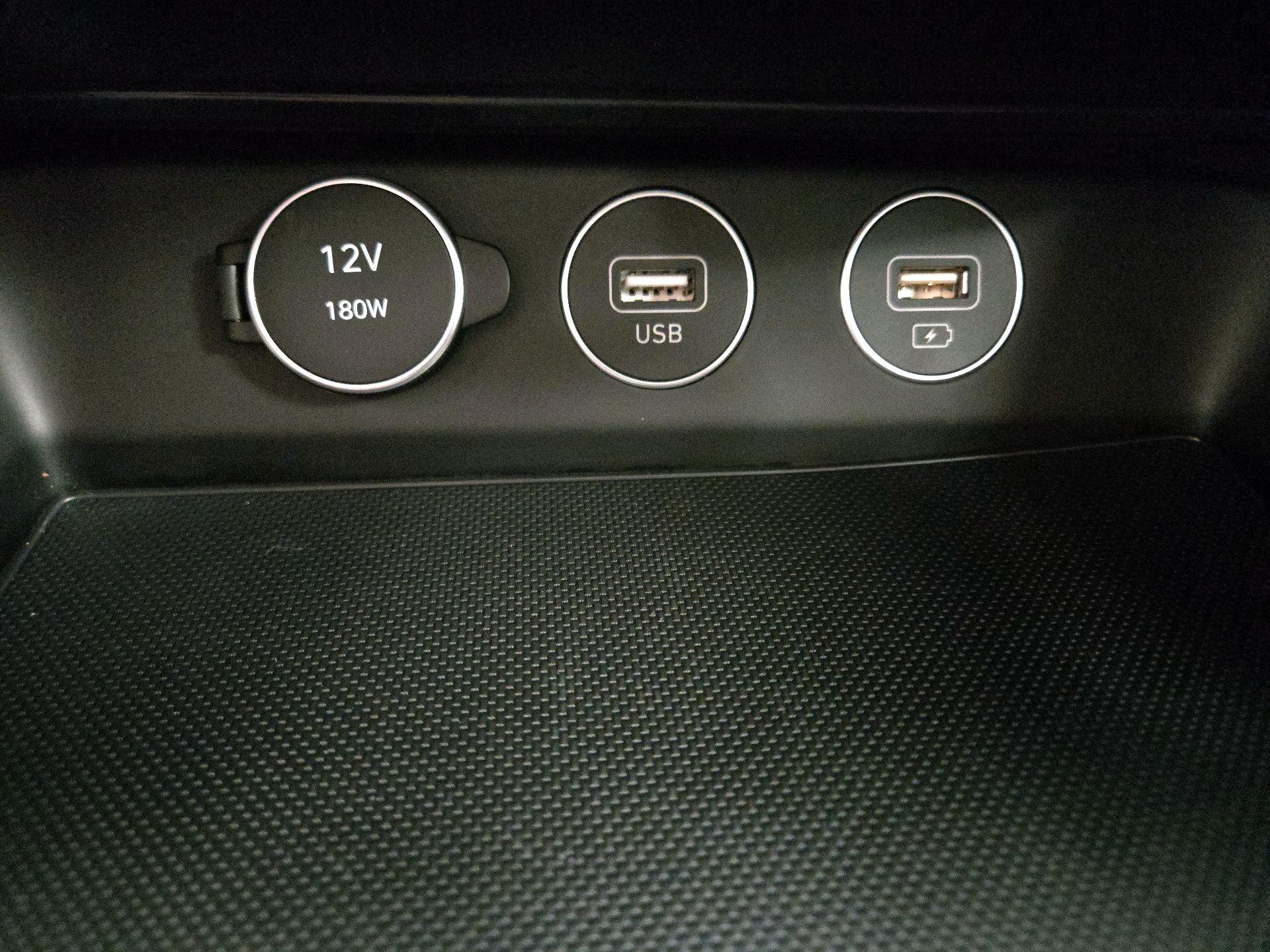 Thumbnail: 2022 Genesis G70 - 19