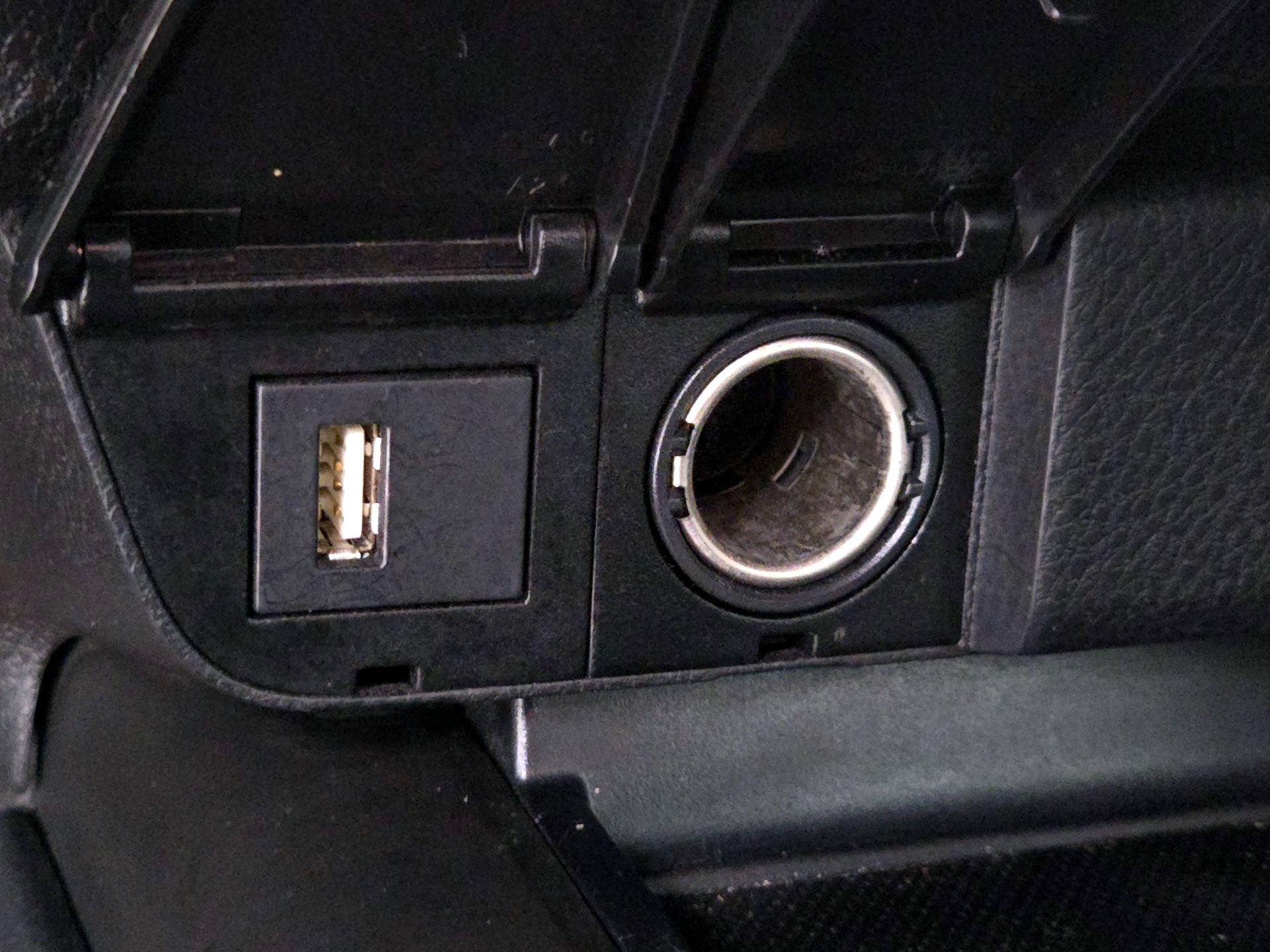 Thumbnail: 2023 Toyota Camry - 18