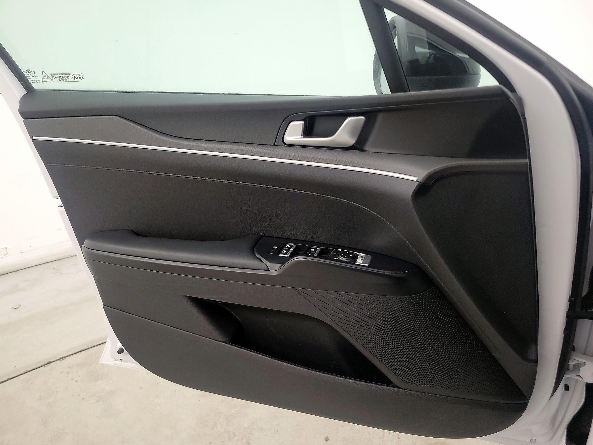 Thumbnail: 2021 Kia K5 - 12