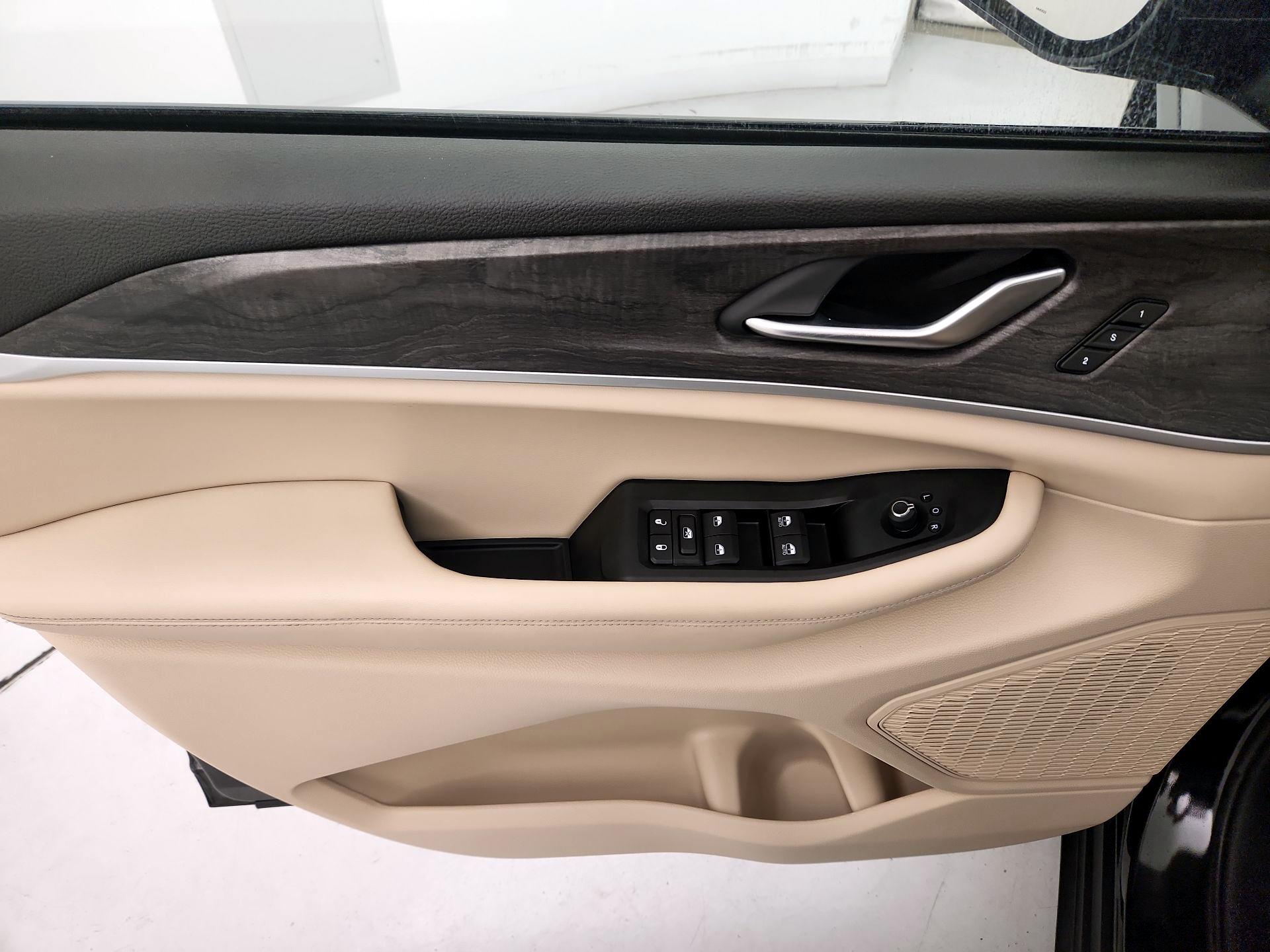 Thumbnail: 2023 Jeep Grand Cherokee - 12