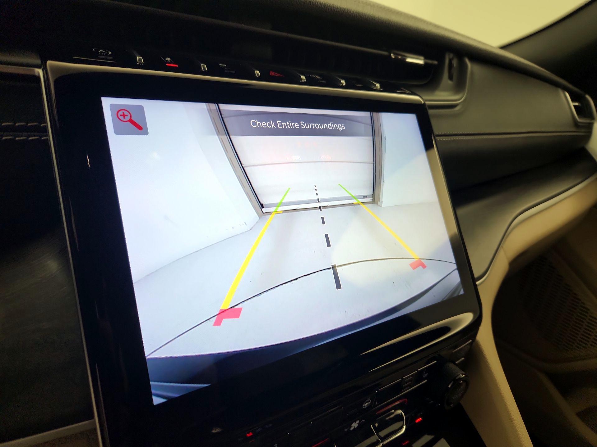 Thumbnail: 2023 Jeep Grand Cherokee - 15