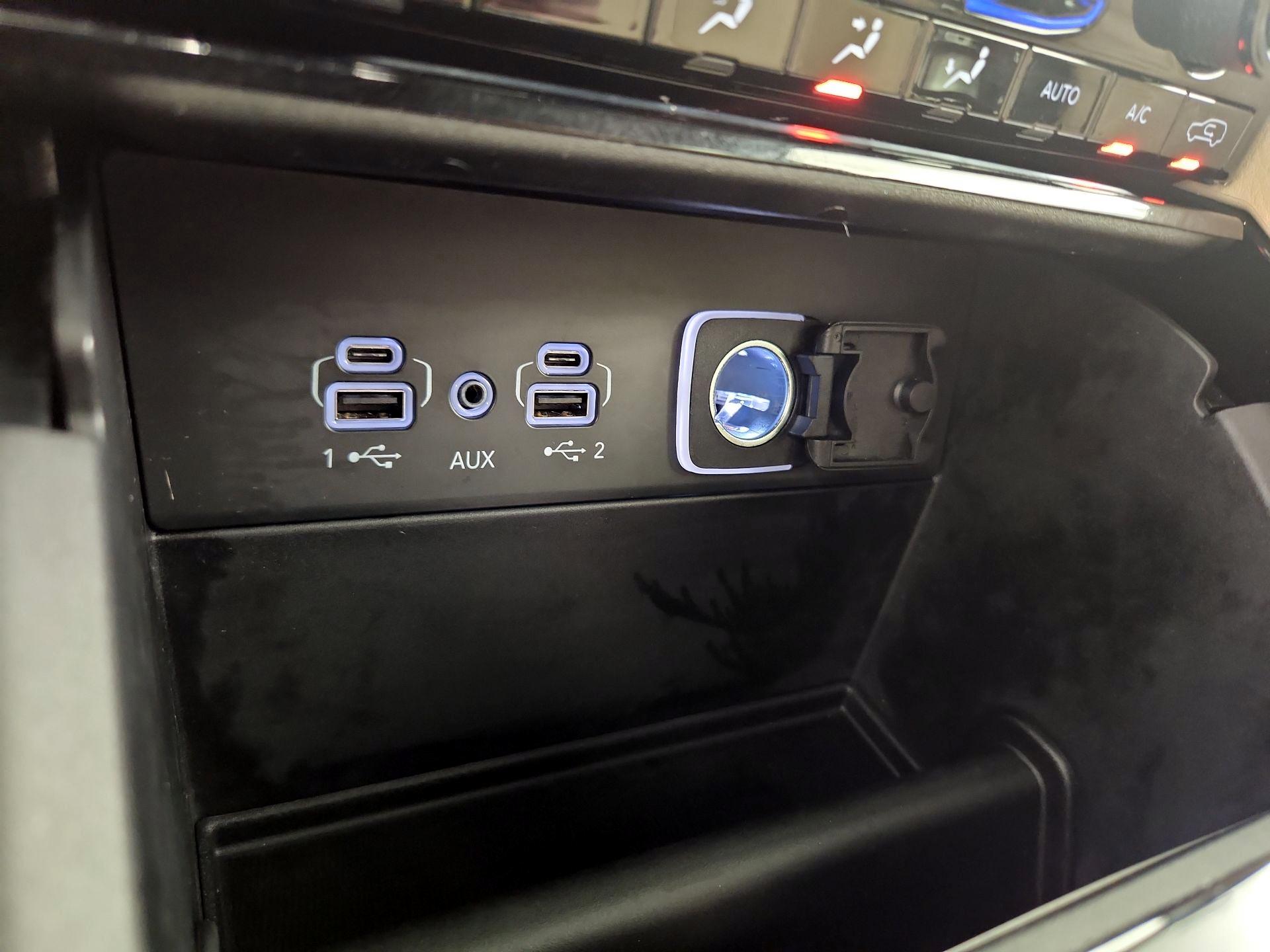 Thumbnail: 2023 Jeep Grand Cherokee - 19