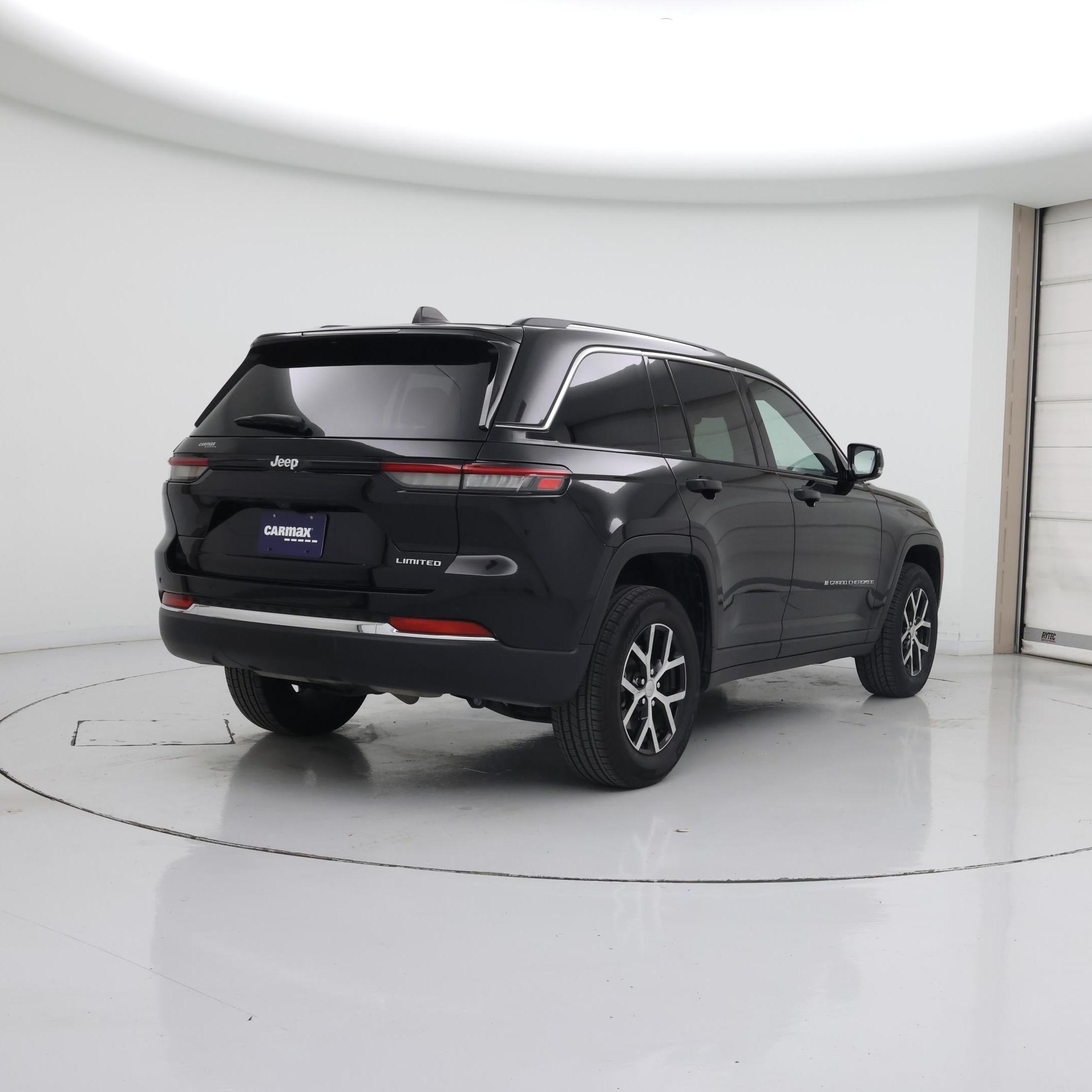 Thumbnail: 2023 Jeep Grand Cherokee - 8