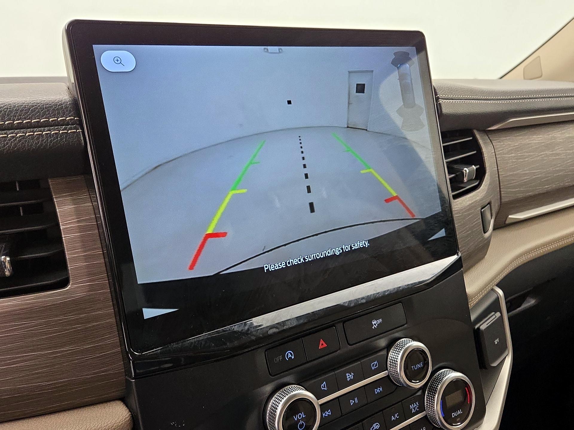 Thumbnail: 2023 Ford Expedition - 15