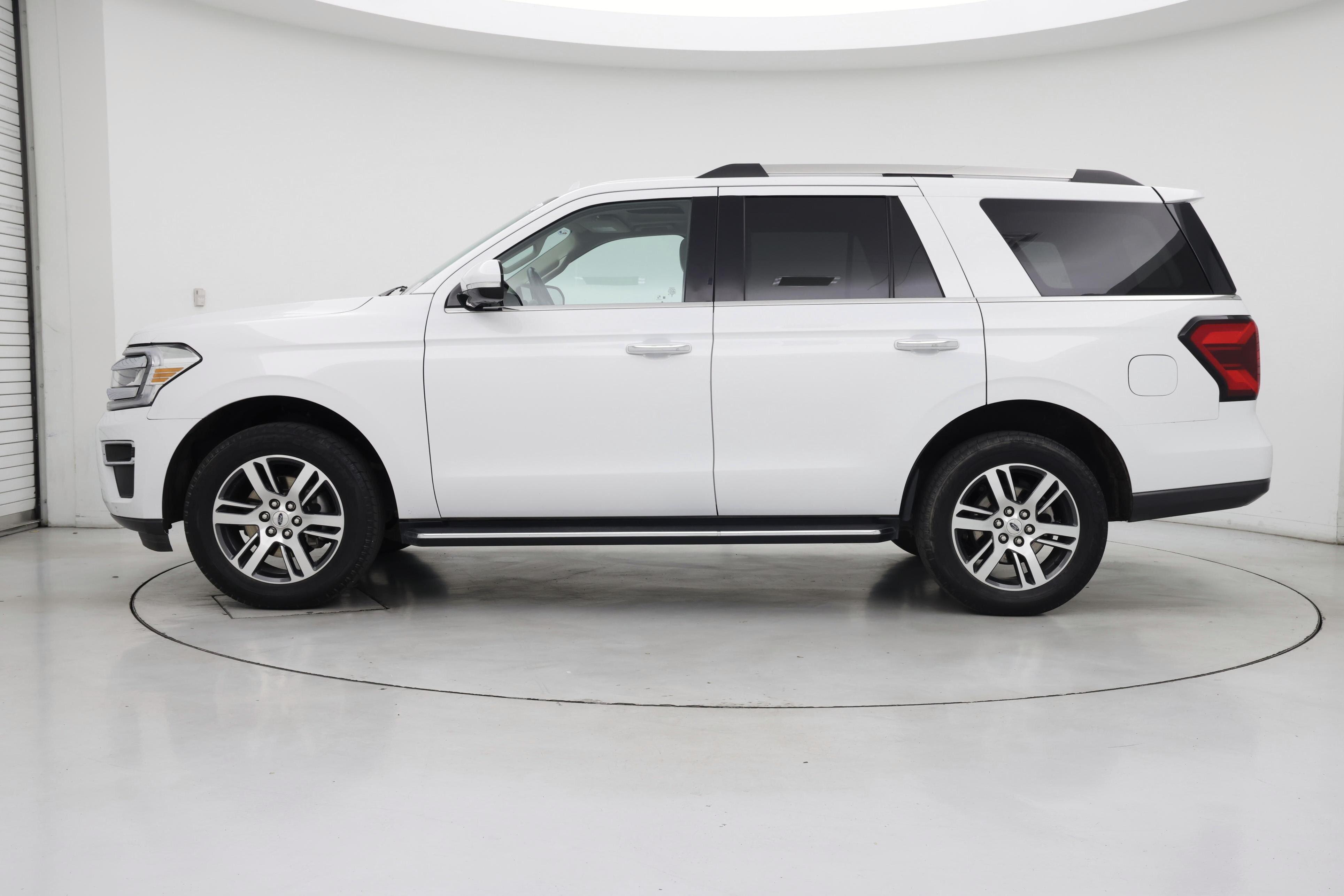 Thumbnail: 2023 Ford Expedition - 3