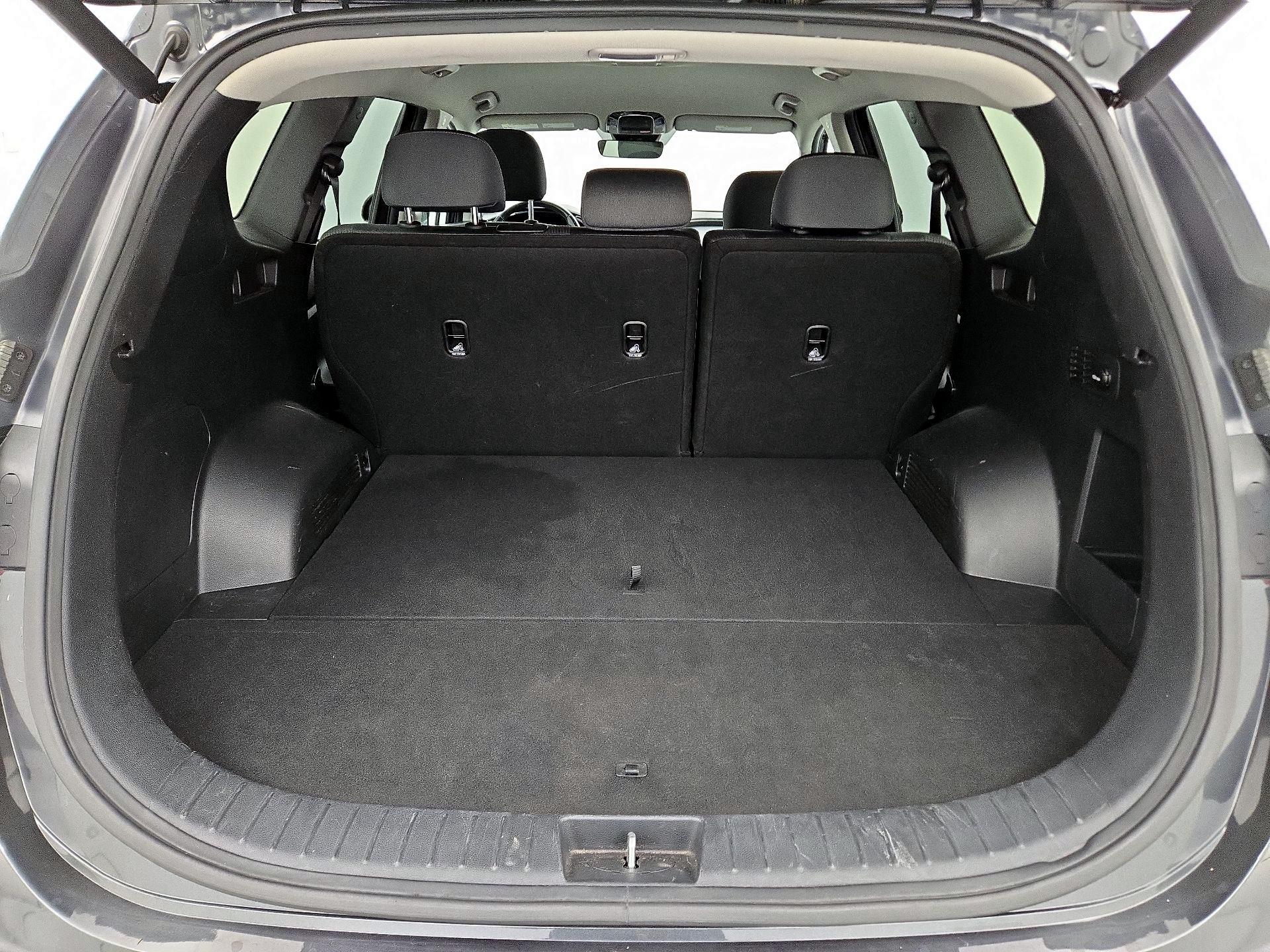 Thumbnail: 2023 Hyundai Santa Fe - 18