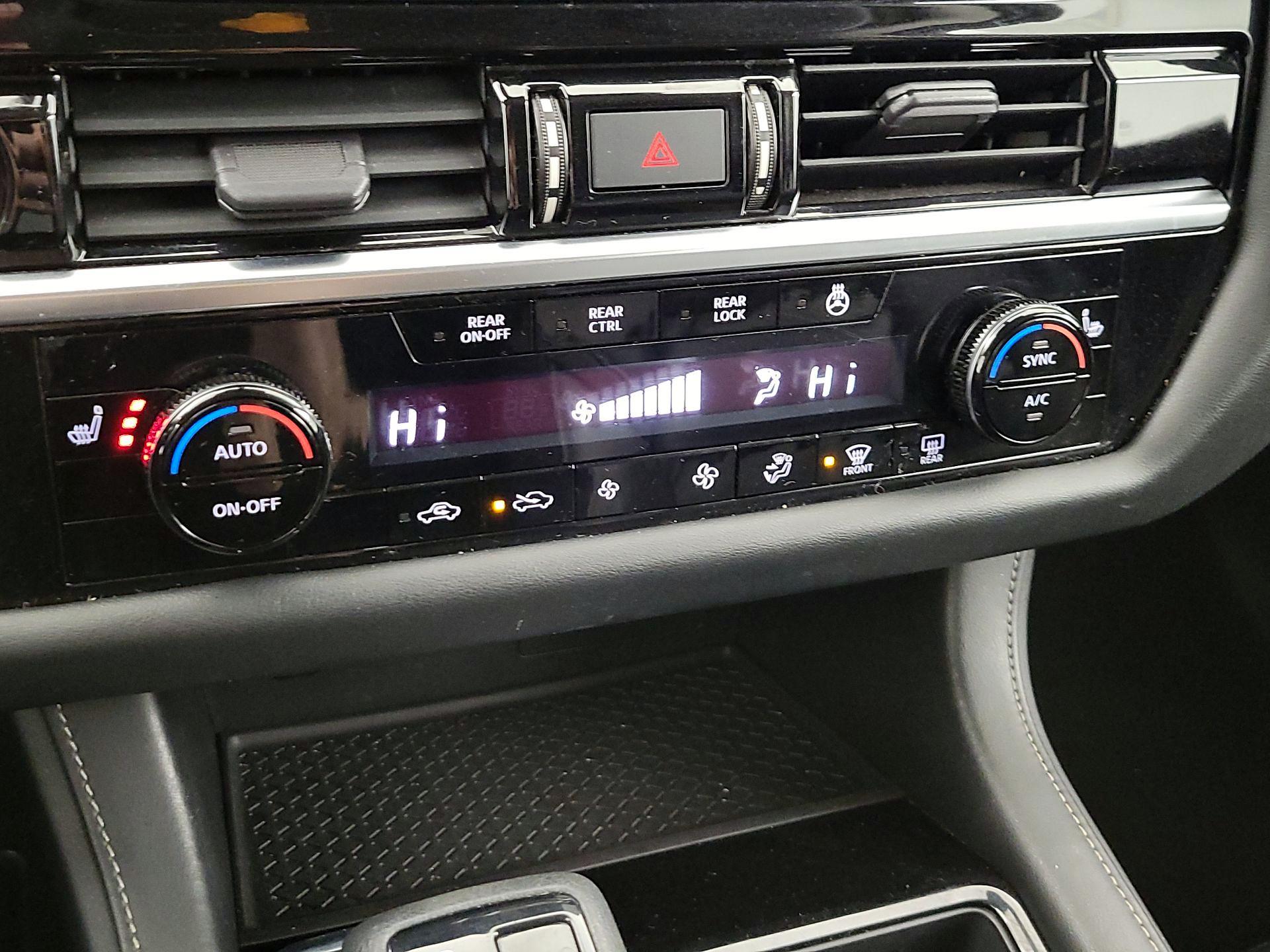 Thumbnail: 2022 Nissan Pathfinder - 17