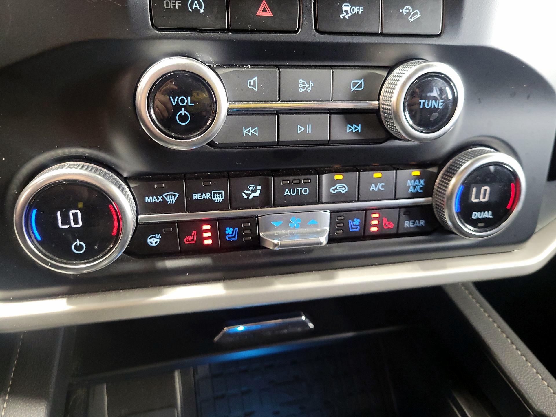 Thumbnail: 2024 Ford Expedition - 17