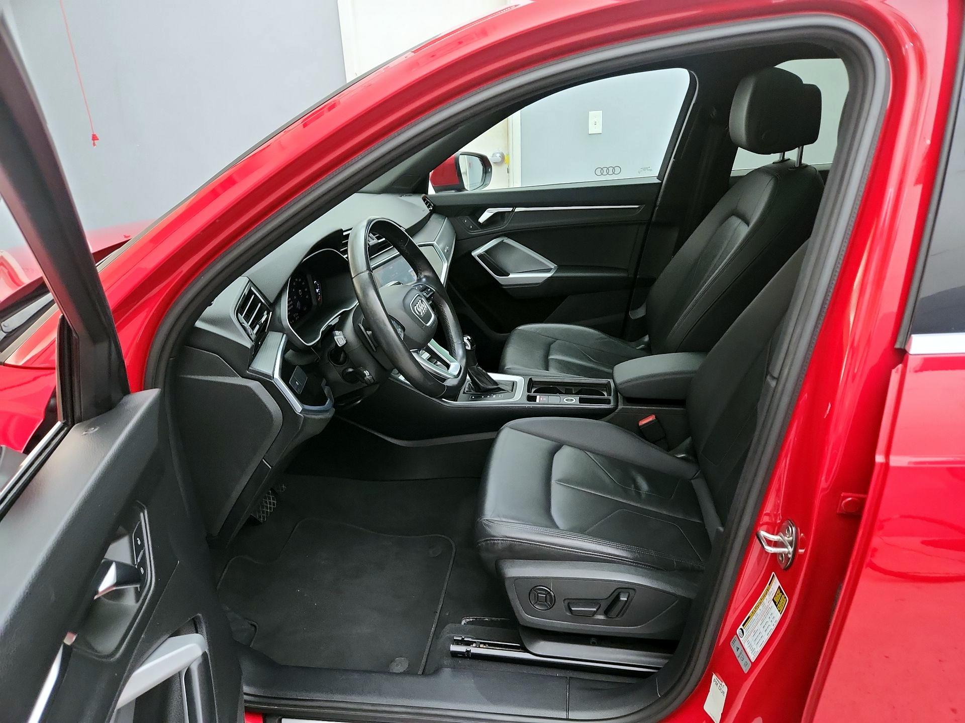 Thumbnail: 2022 Audi Q3 - 11